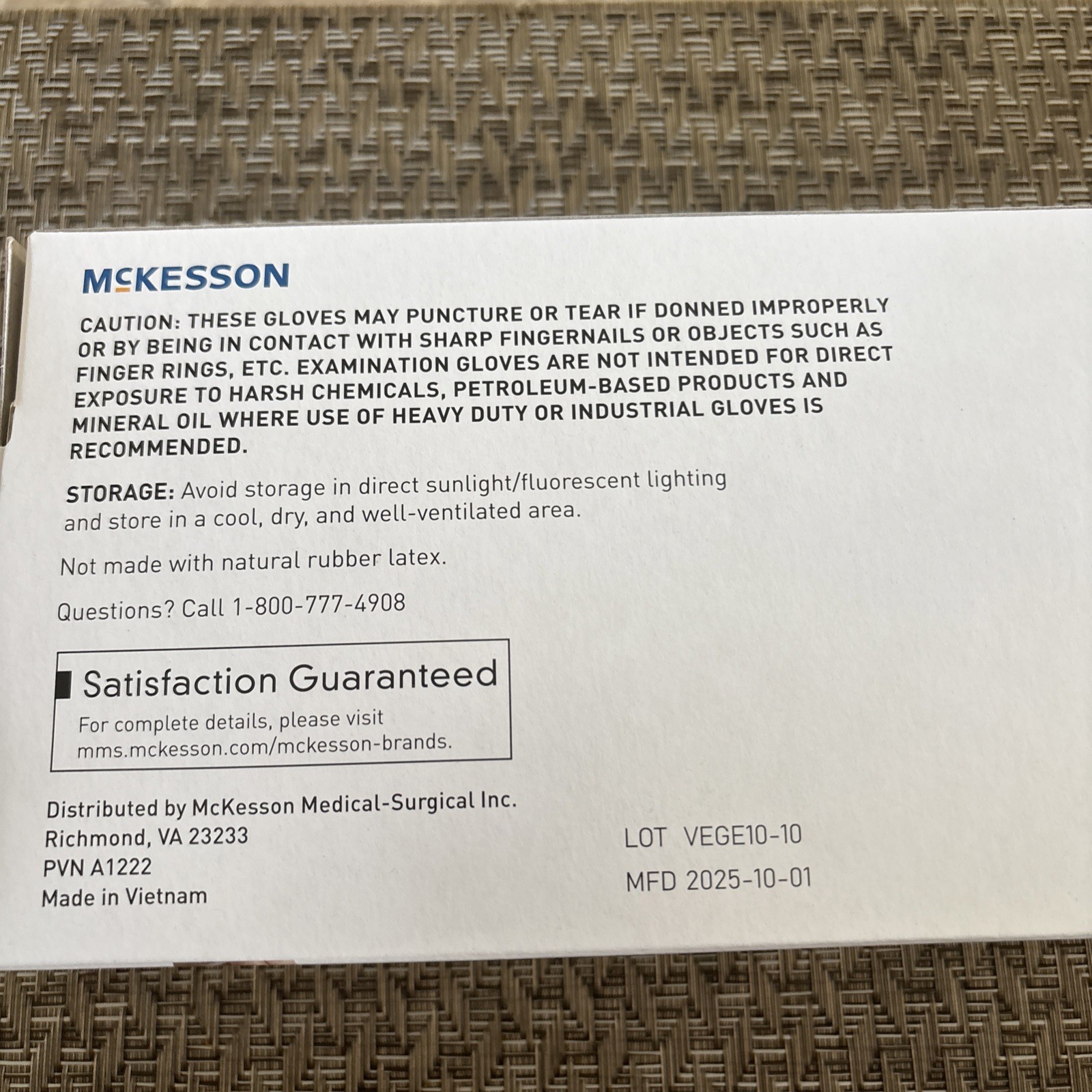 McKesson Vinyl Exam Powder Free Gloves Large (Pack of 100)