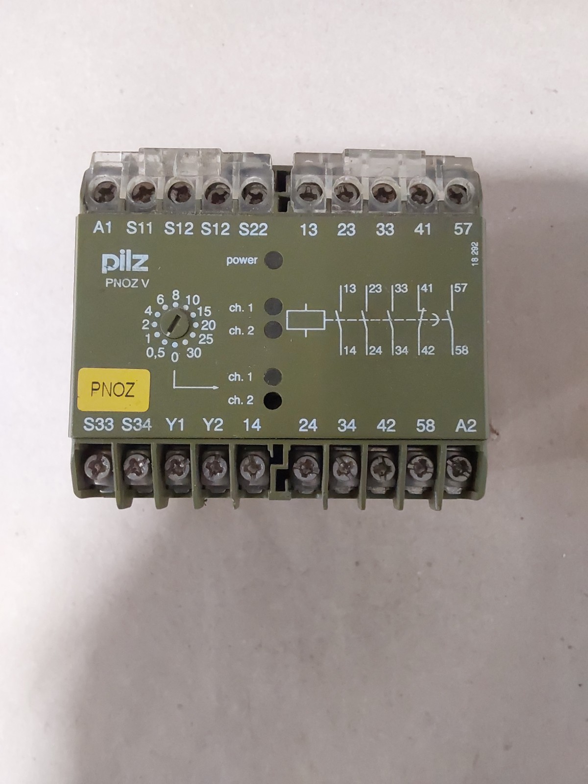 PILZ PNOZ V 30 s 24 V DC Safety Relay.