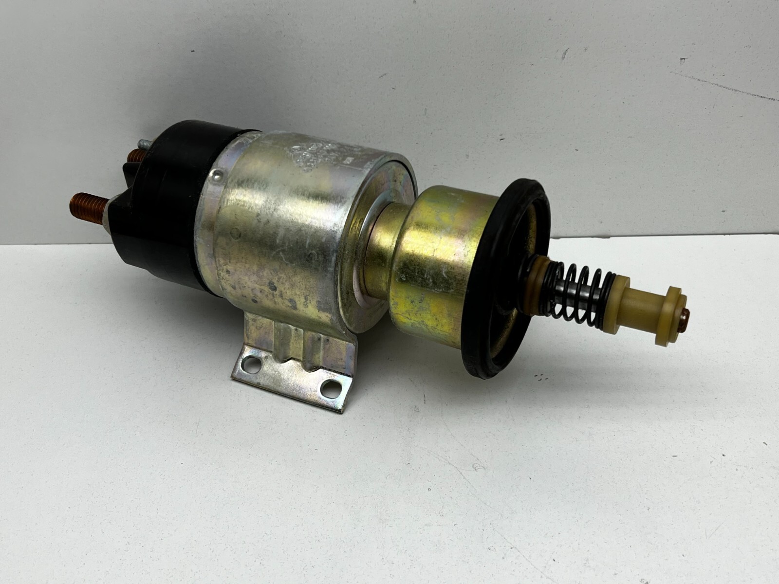 Genuine CAT Caterpillar 3T0868 Solenoid 24V (Bosch 0331410002) ~Some Oxidation~
