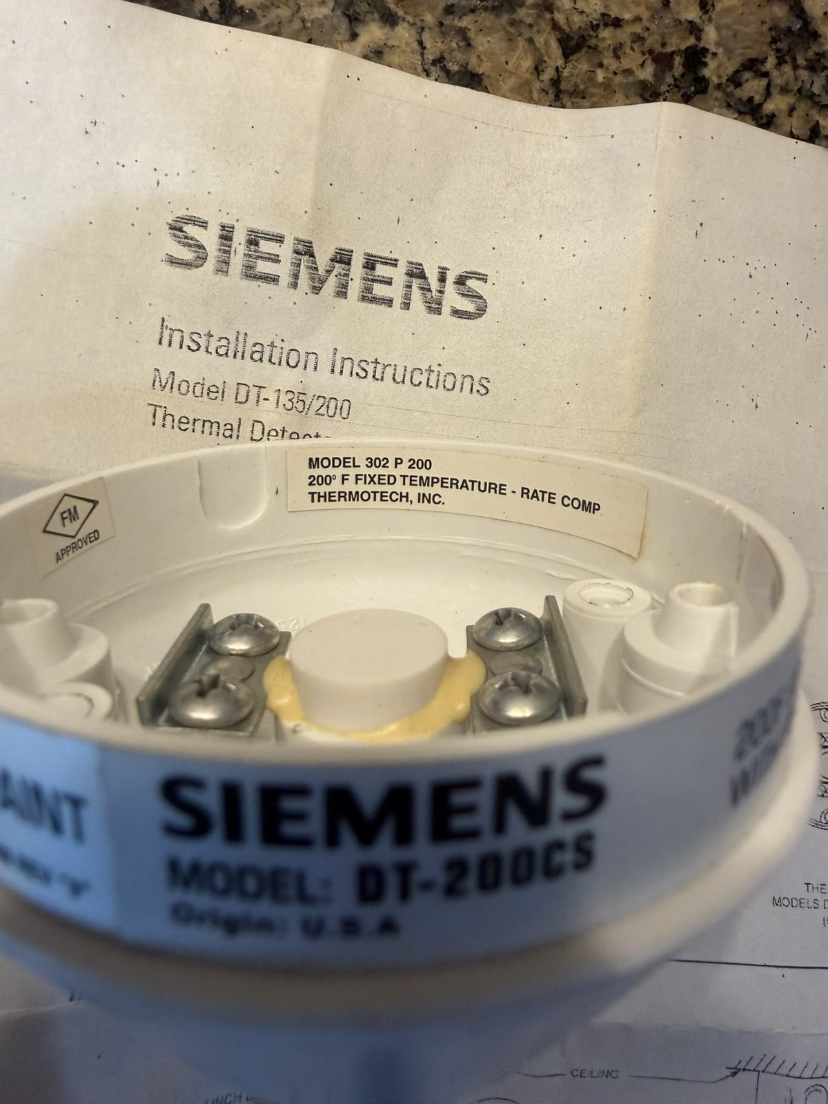 NOS Siemens Pyrotronics DT-200CS Thermal Detector 200F Thermotech 302 P 200
