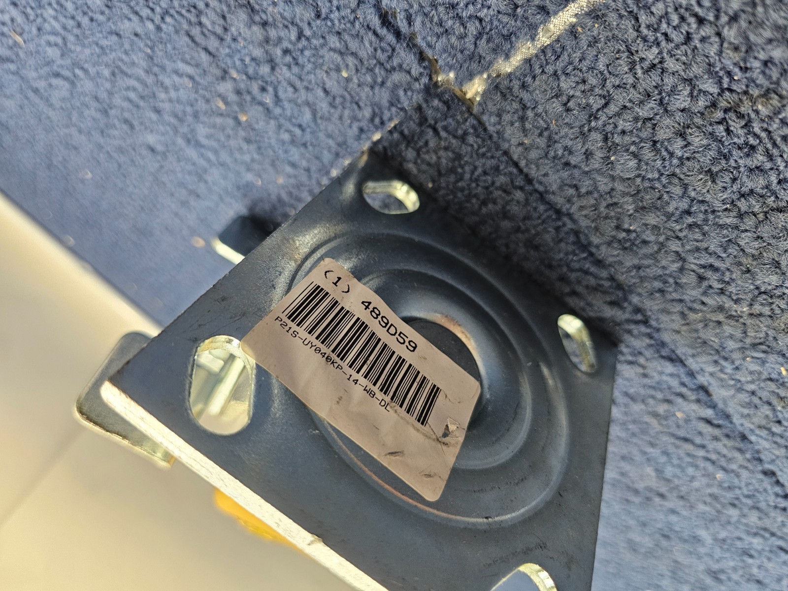 P21S-UY040KP-14-WB-DL Plate Caster Swivel, Directional Lock/Side Brake, 4″ Wheel