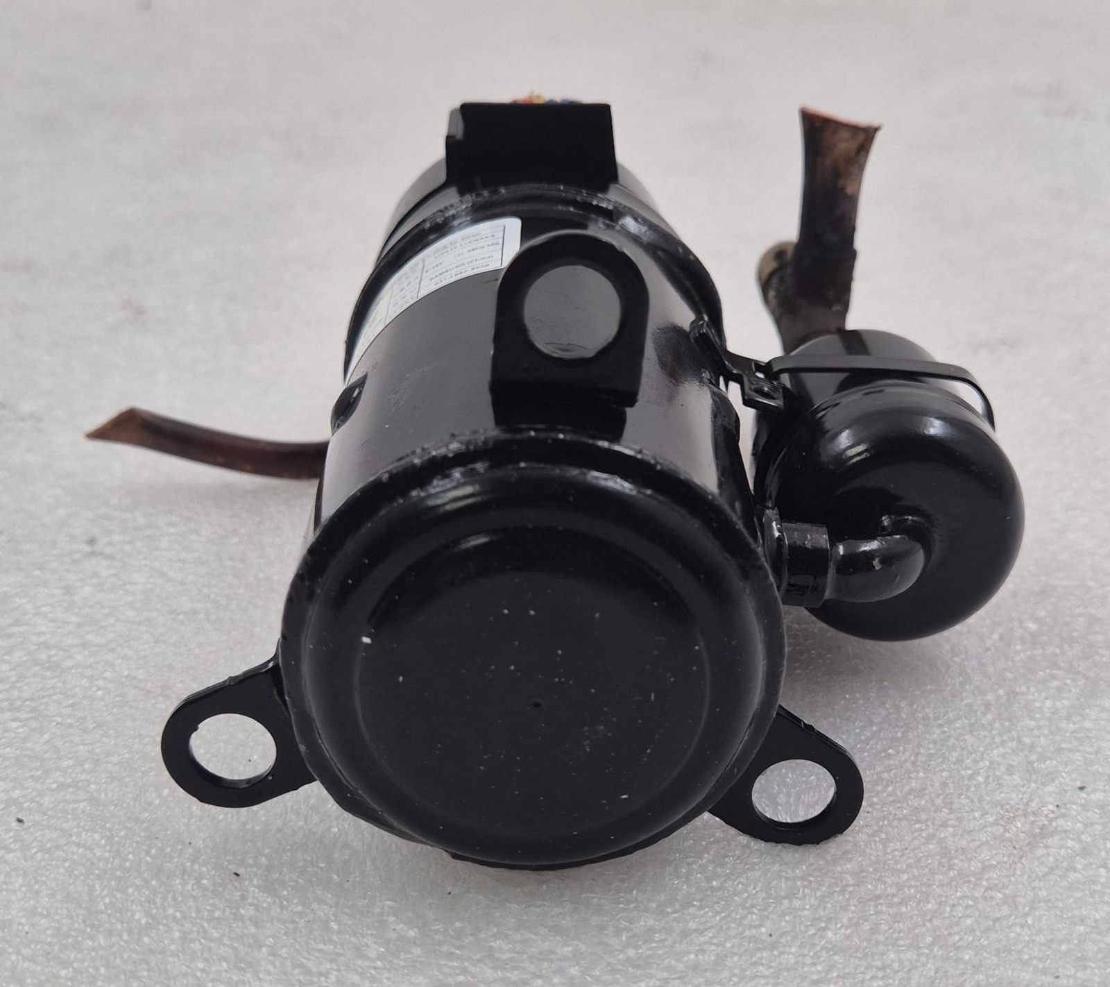 SAMSUNG UX0T011ZNAE5 Miniature Rotary Compressor 3PH 8-14V 12V