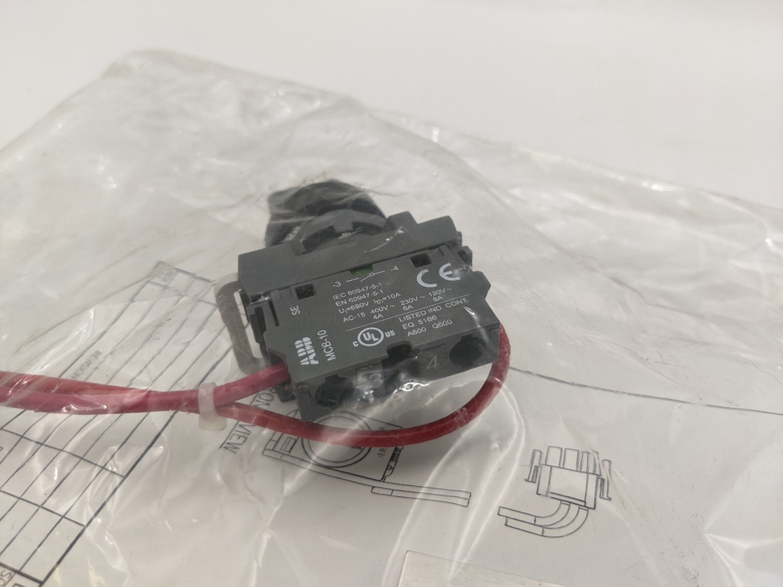 ABB SS2P-1 Pilot Device Kit OFF ON Selector Switch Control Panel Equipment SS2P1