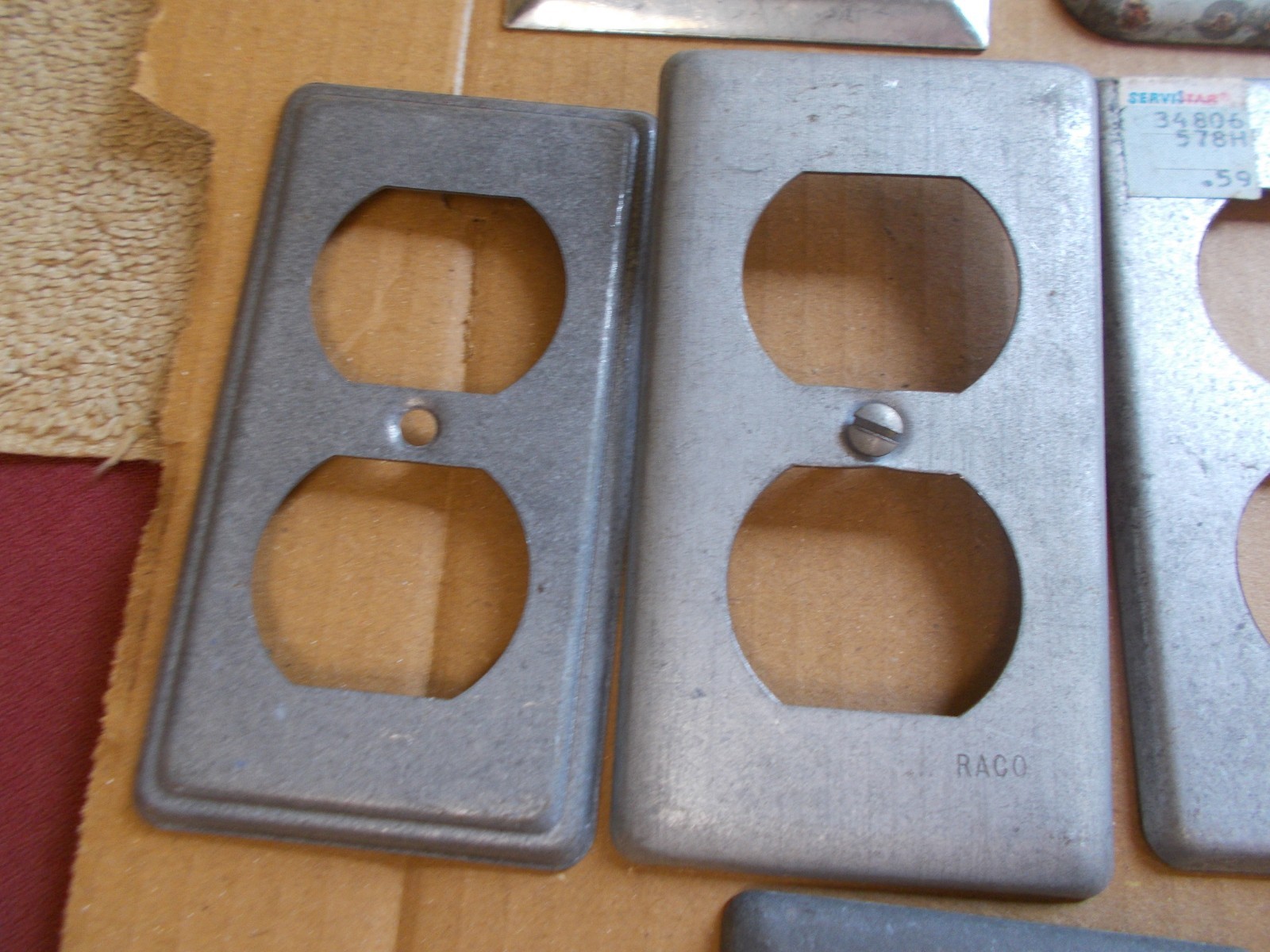 VTG INDUSTRIAL OUTLET COVER RACO NO NAME METAL MIZED LOT SIZES LOT – 14 NEW USED