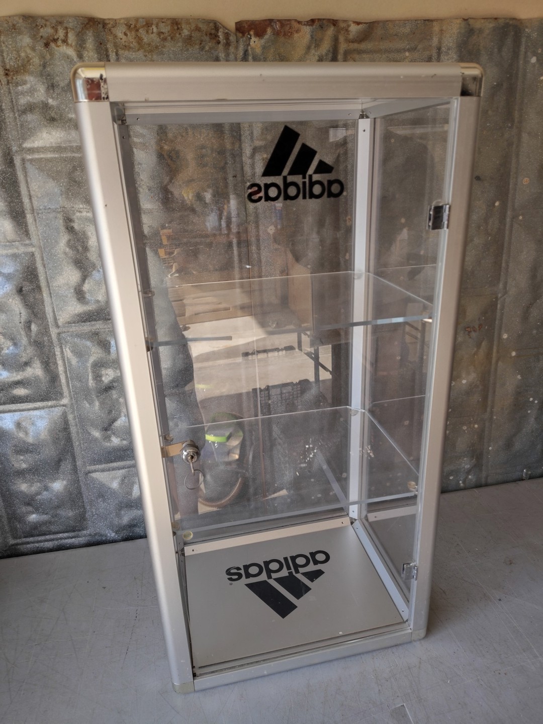 Retail Store Adidas Aluminum Plexiglass Display Case with Shelves Locking