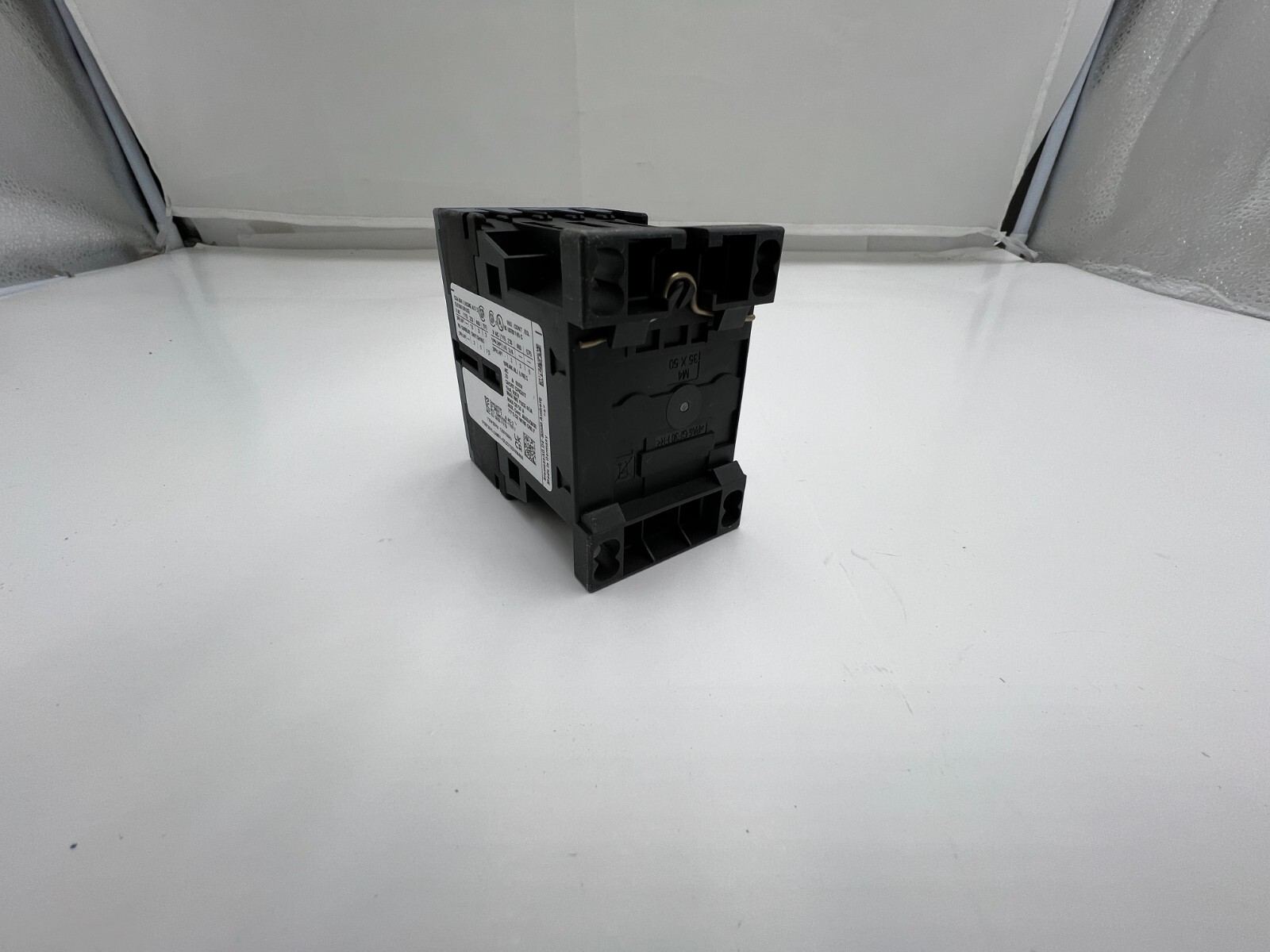 Siemens 3RT2015-2AK61 Contactor Spring Loaded Terminal 220/240V 50/60Hz