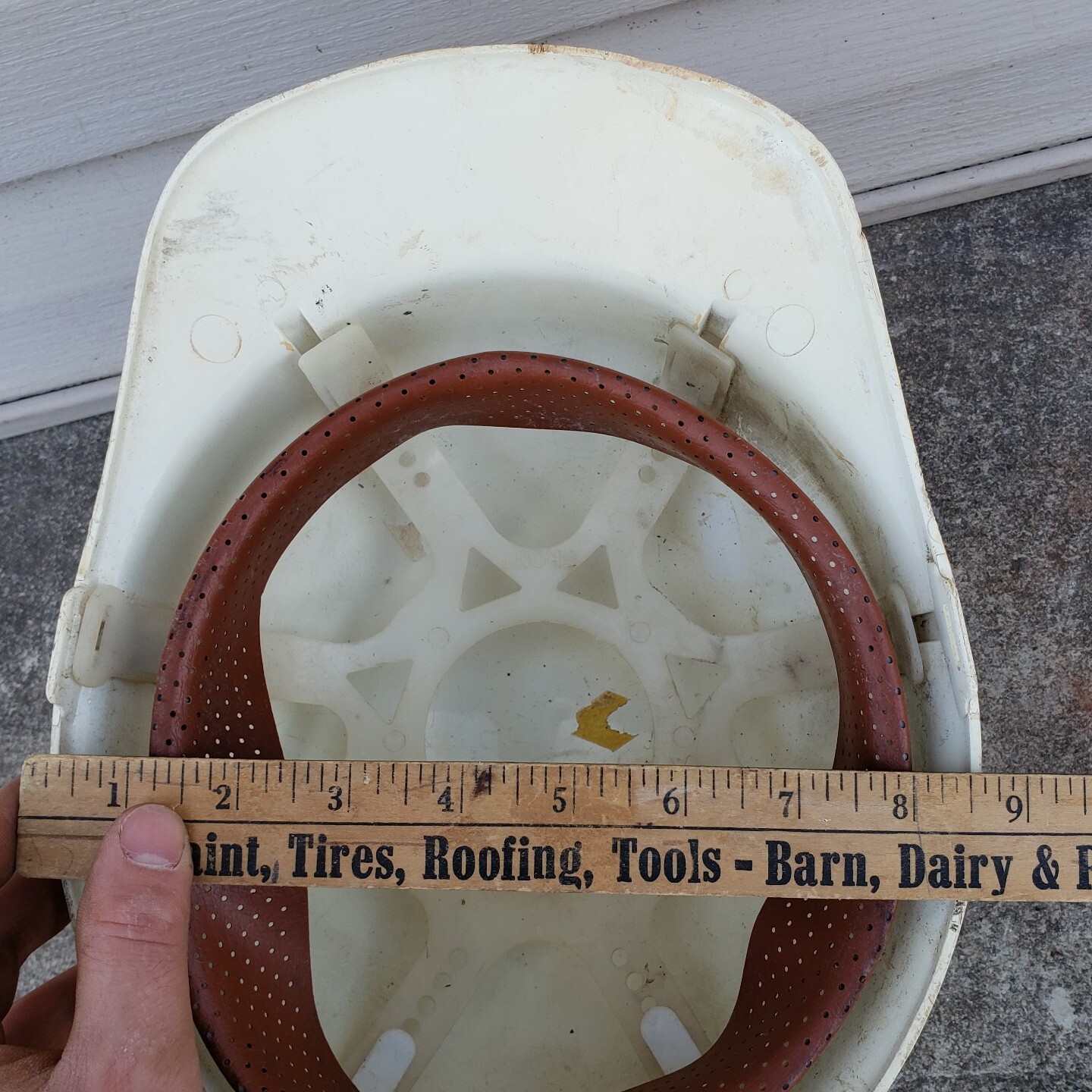 Vintage Egg White Hard Hat Fiberglass Duck Bill Iron Workers Ed Bullard?