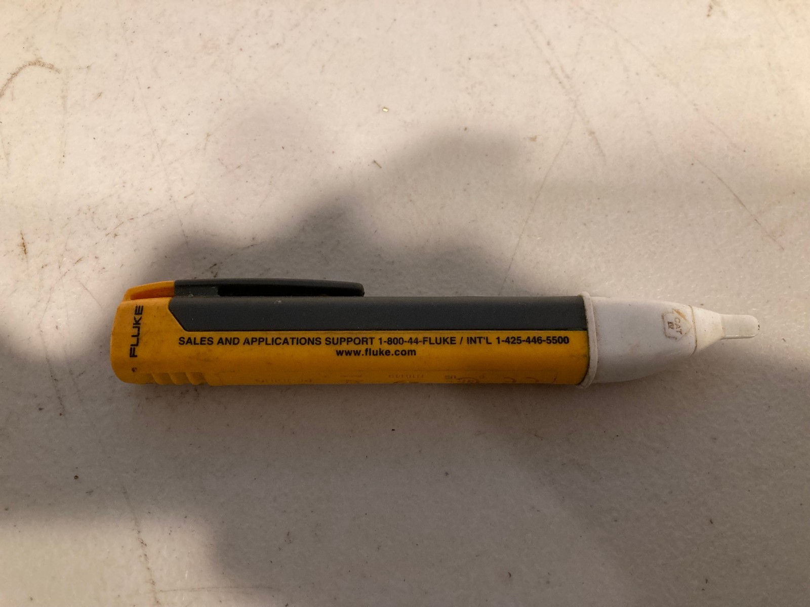 Fluke 1 AC-C2 II VoltAlert Non-contact 90~1000V AC Voltage Detector Tester