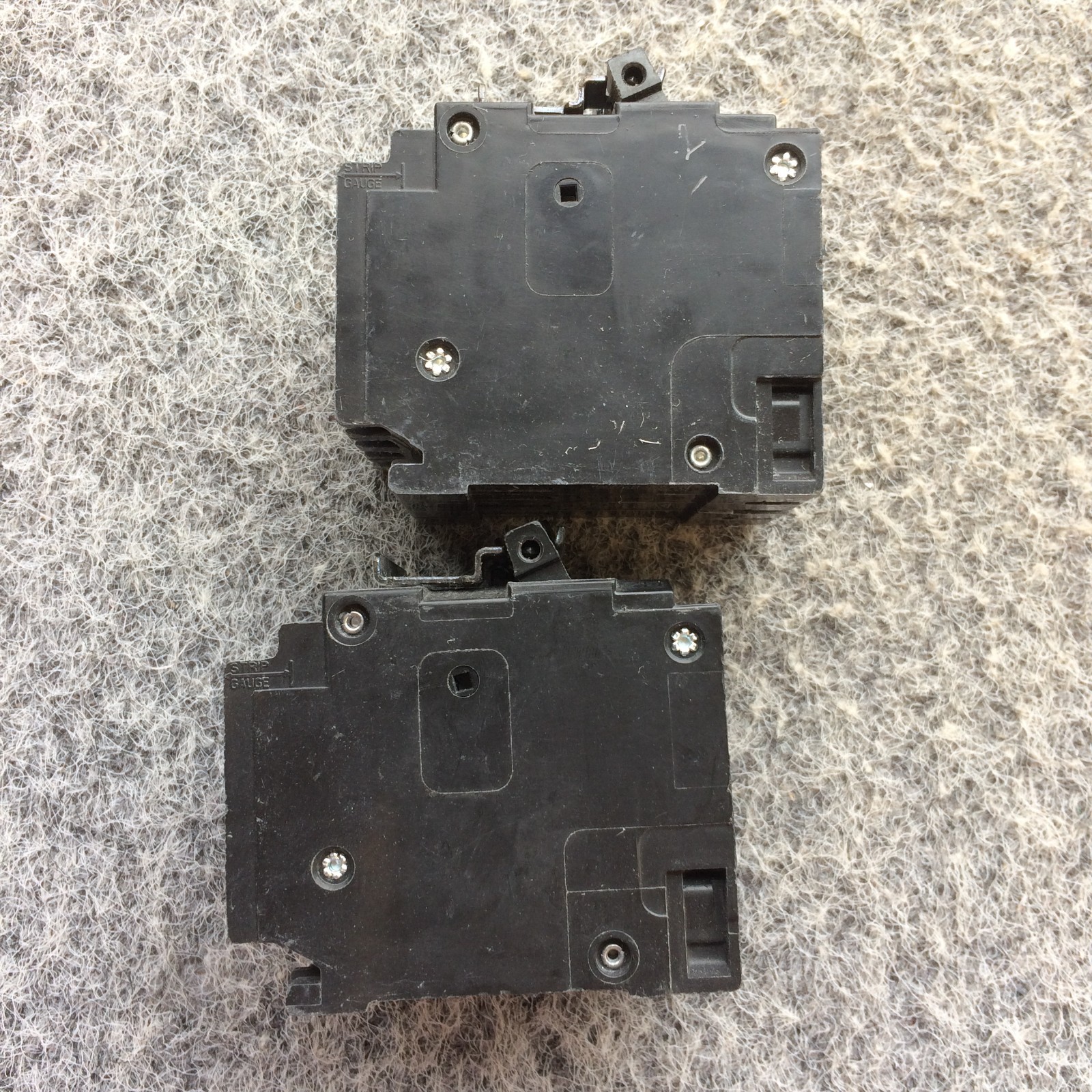 Lot of 2 SIEMENS Q23030CT2NC Q23030CT2 QUAD CIRCUIT BREAKER 2P30A/2P30A NOS