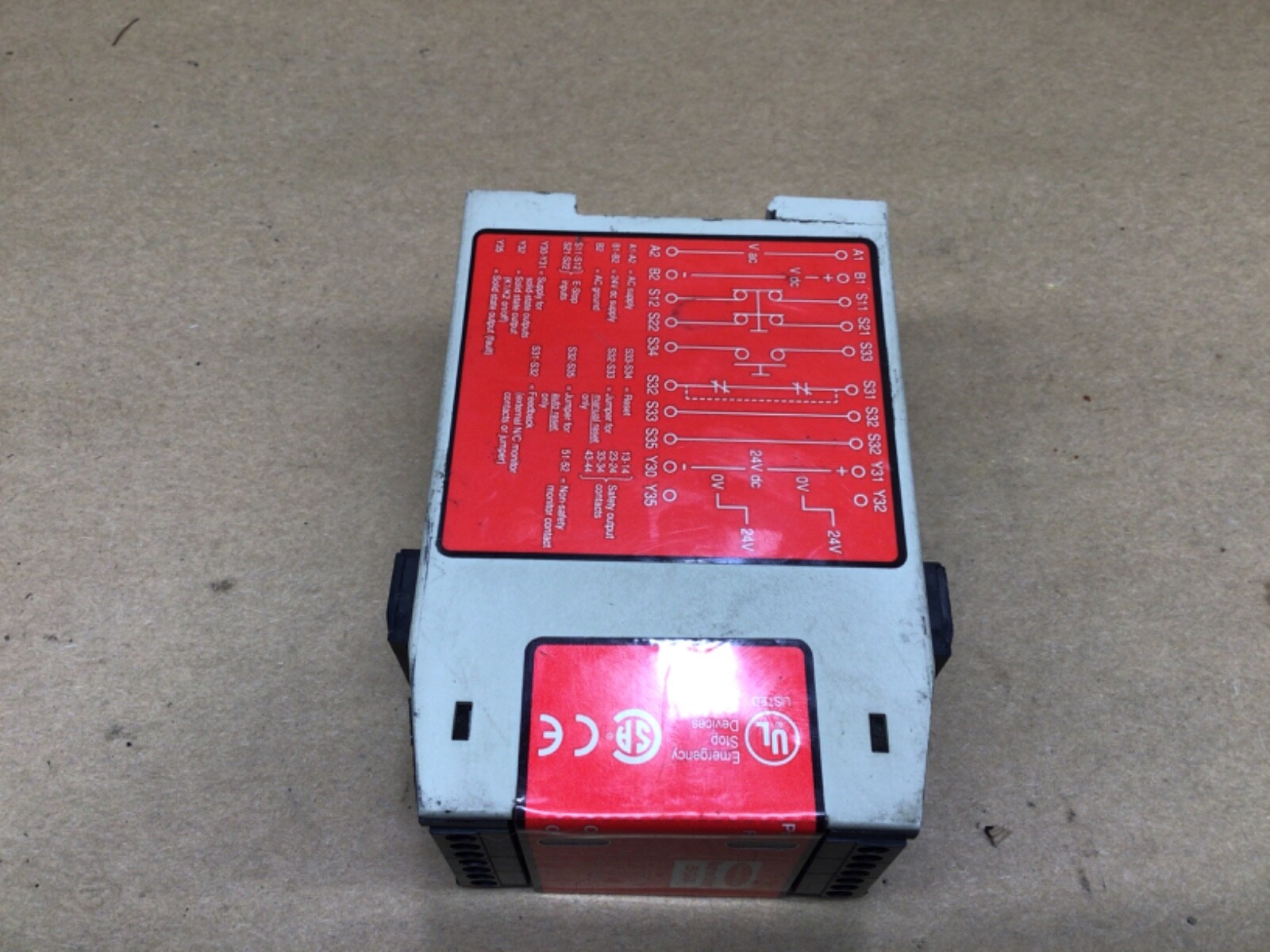 BANNER ES-GA-5A SAFETY CONTROL EMERGENCY STOP #4026K19IAC