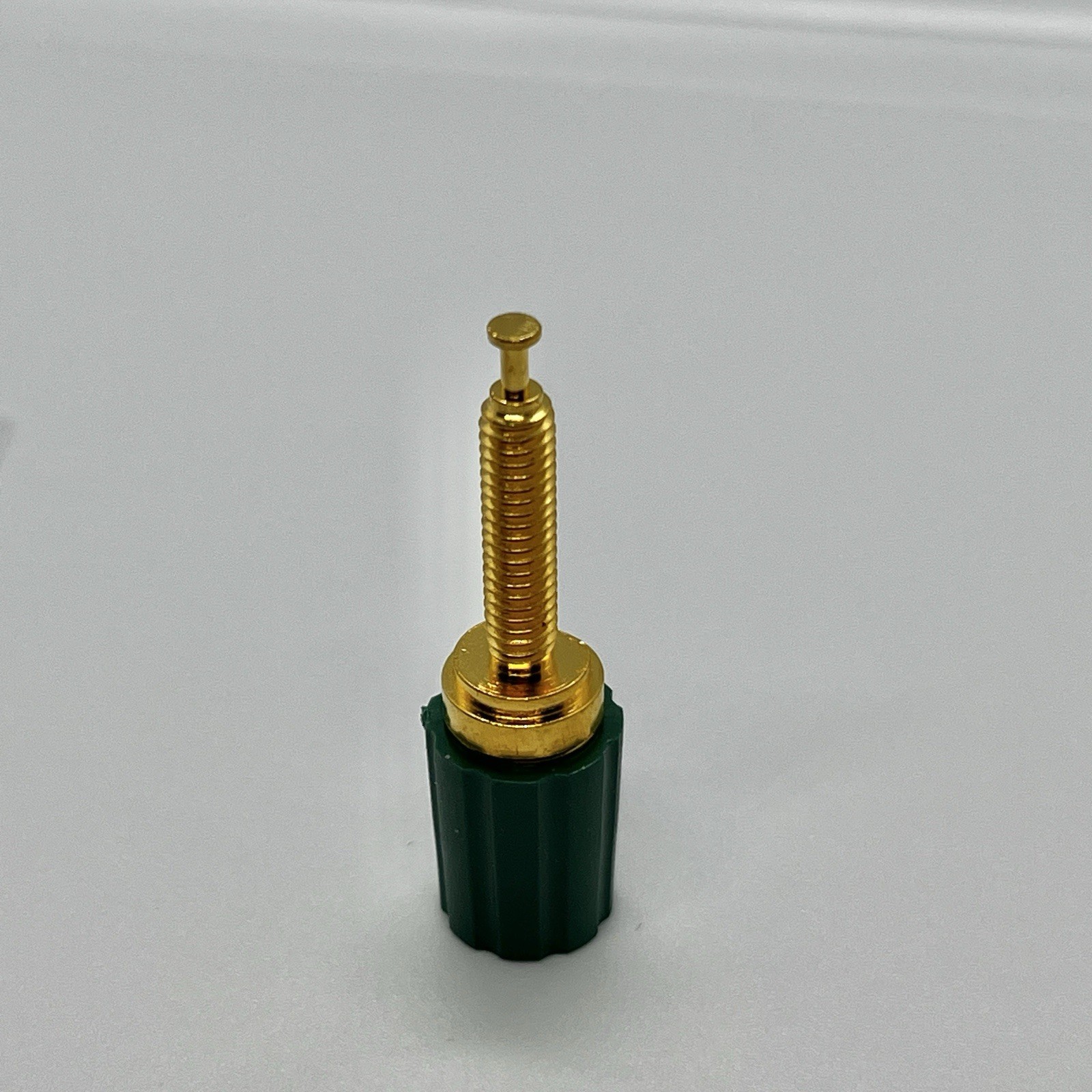Pomona 3750-5 Gold Plated Binding Post, Accepts 4mm Banana Plug – Green, Knurled