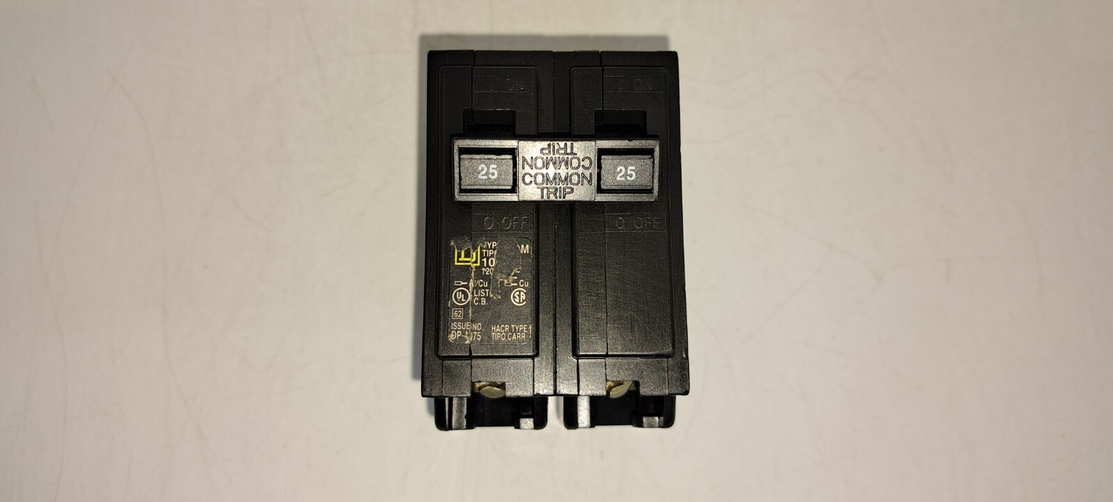 Square D HOM225 2 Pole 25 Amp 120/240v Type HOM Circuit Breaker