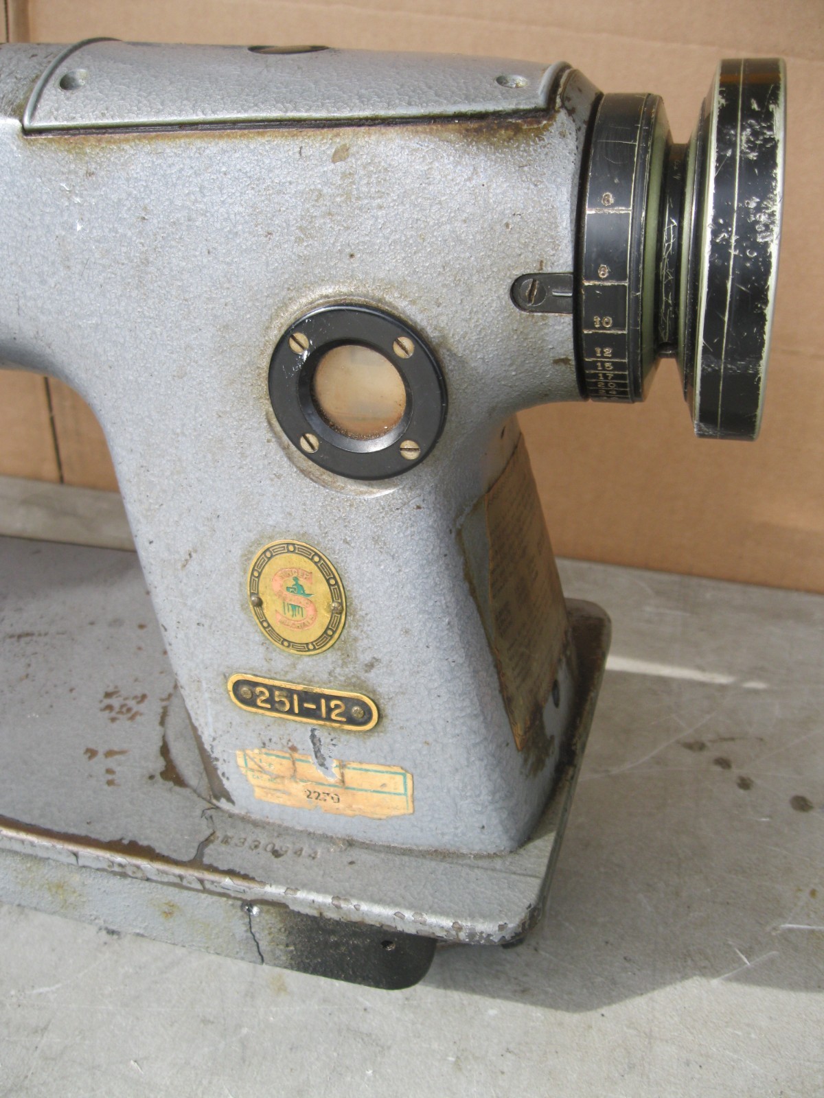 Singer 251-12 Upholstery Machine–FOR PARTS / REPAIR–UNTESTED–AS IS