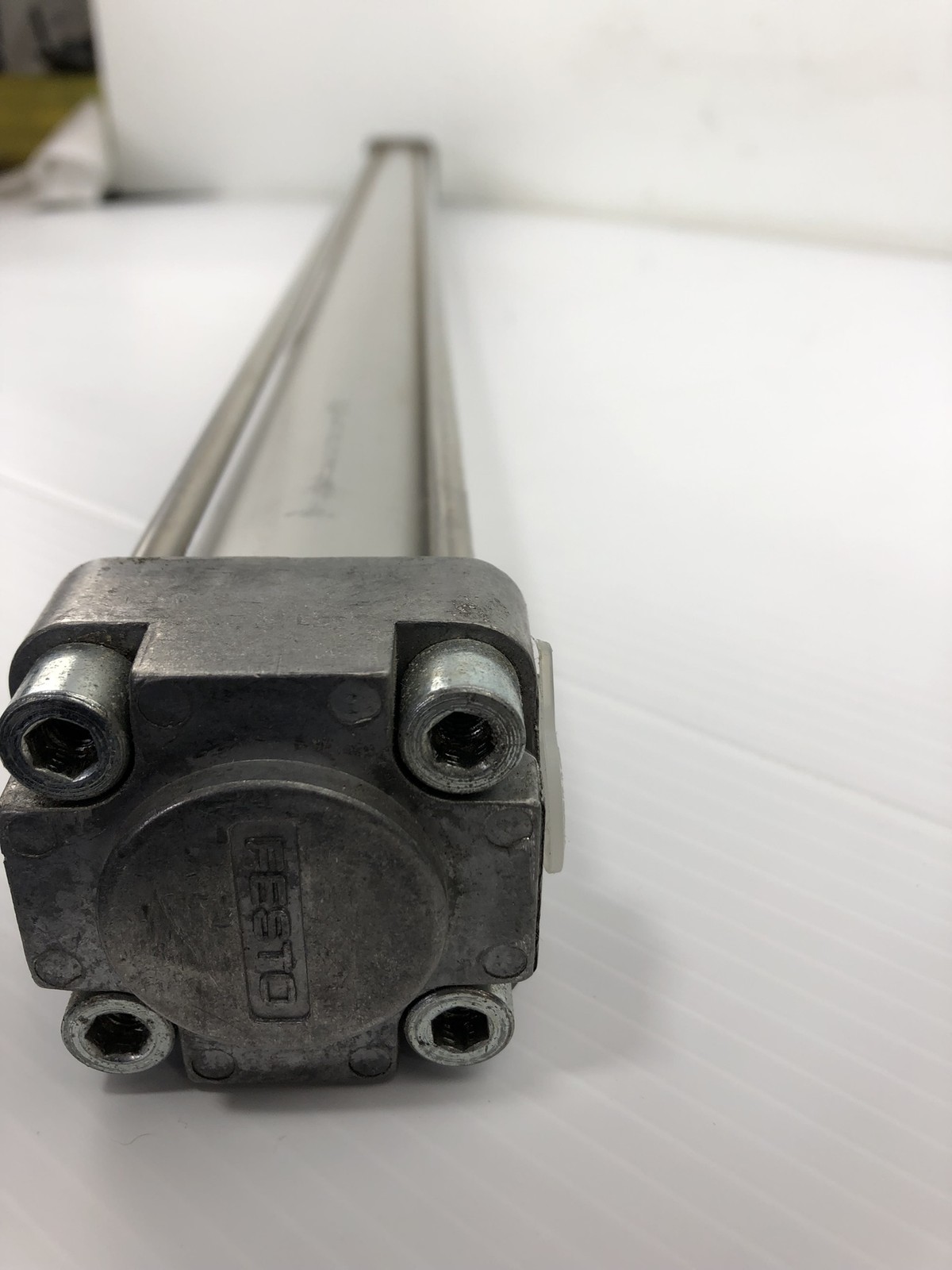 Festo DNG-1 5/8″-30″-PPV-A Pneumatic Cylinder