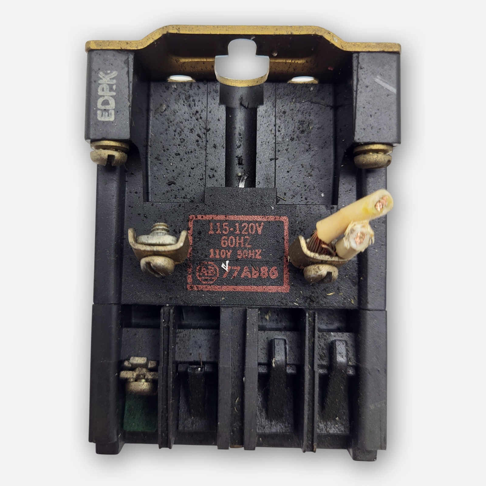 ALLEN BRADLEY 700-R000A1 /B ELECTRICALLY HELD RELAY W/ 77AB86 COIL 115-120V