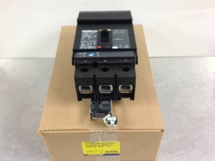 UpTo 2 NEW at MostElectric: JJA36200 SQUARE D