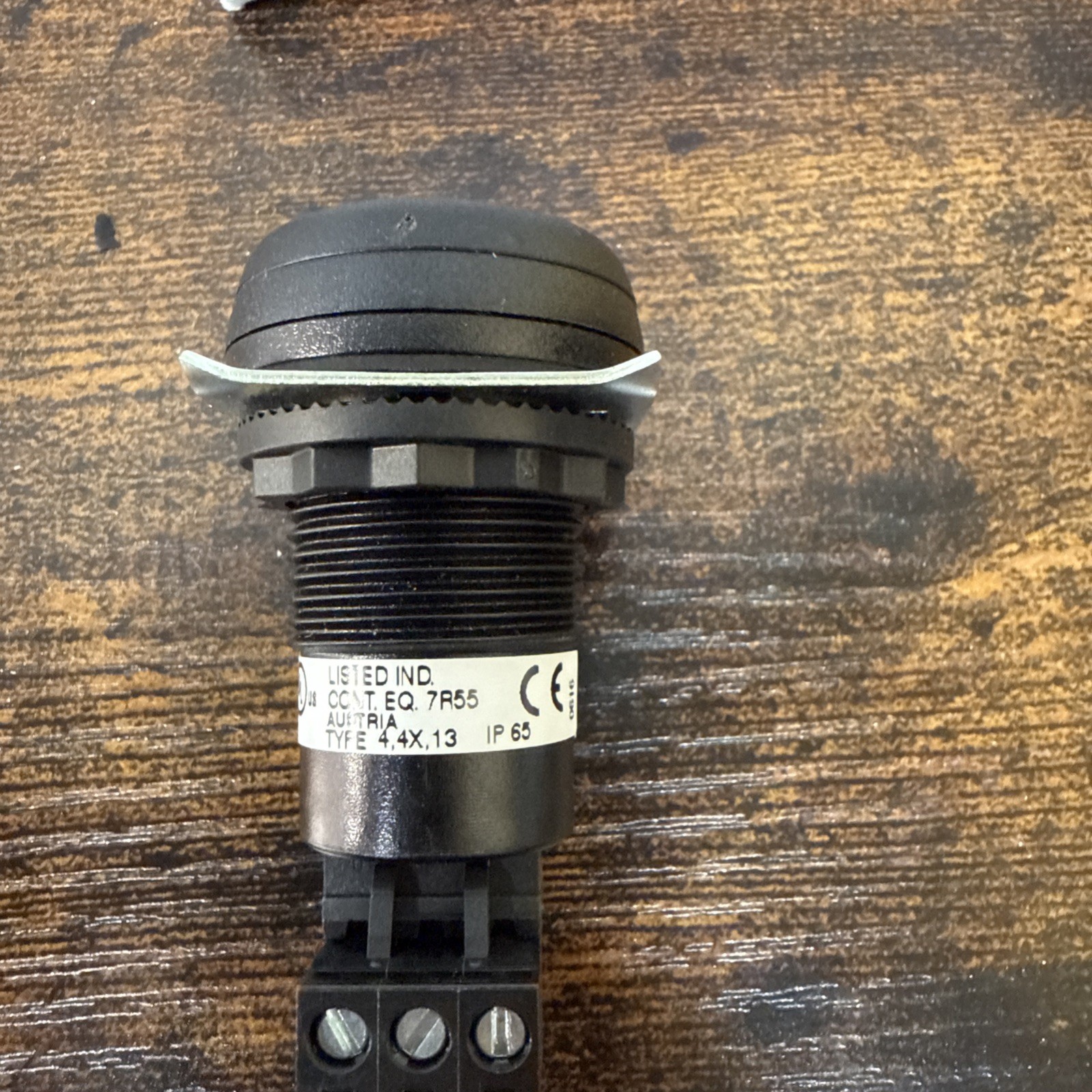 Auer Alarm Panel Mount Buzzer 12-24V AC/DC ~65dB (A) IP65