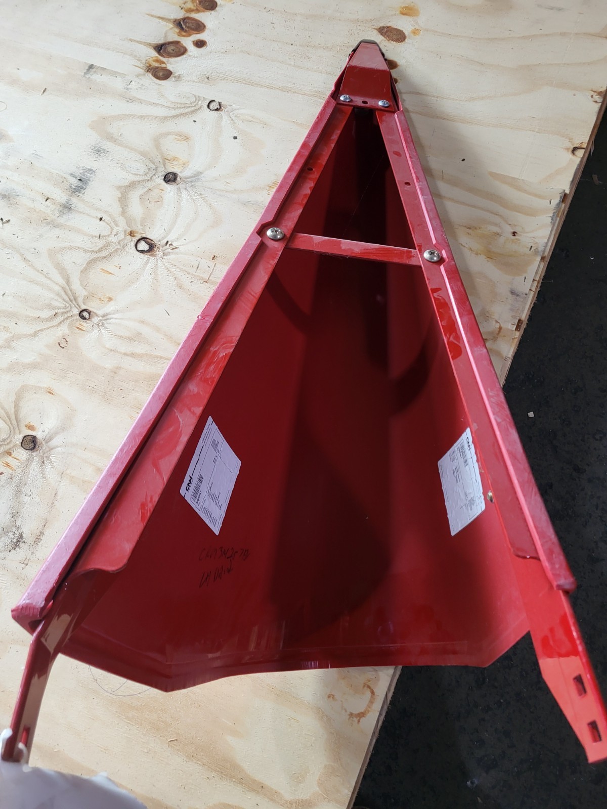 OEM 320084A1 Outer Snout w/ Point LH for Case IH 800,900,1000 SERIES CORN HEAD.