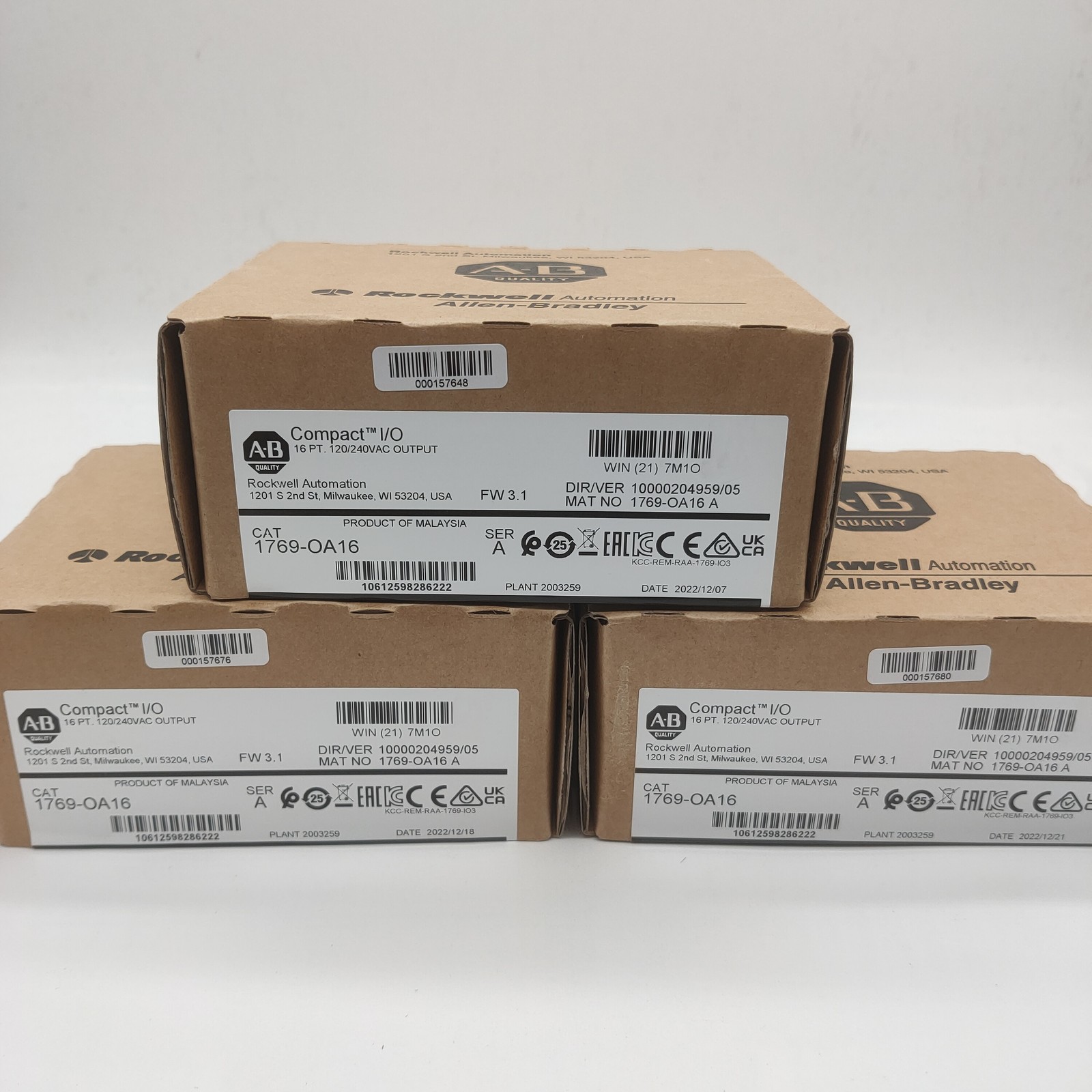 NEW SEALED 1769-OA16 AB Compact I/O 16 Pt 120/240VAC OUTPUT Module TX