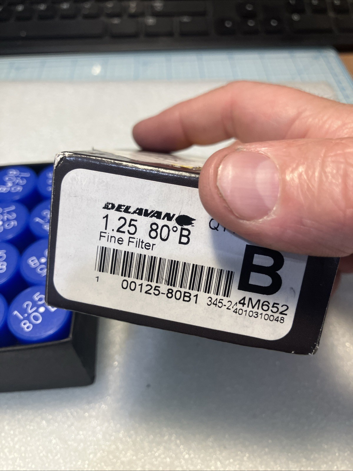 NEW BOX OF 12 DELAVAN 1.25 80° B OIL BURNER NOZZLES 1.25-80B .B378