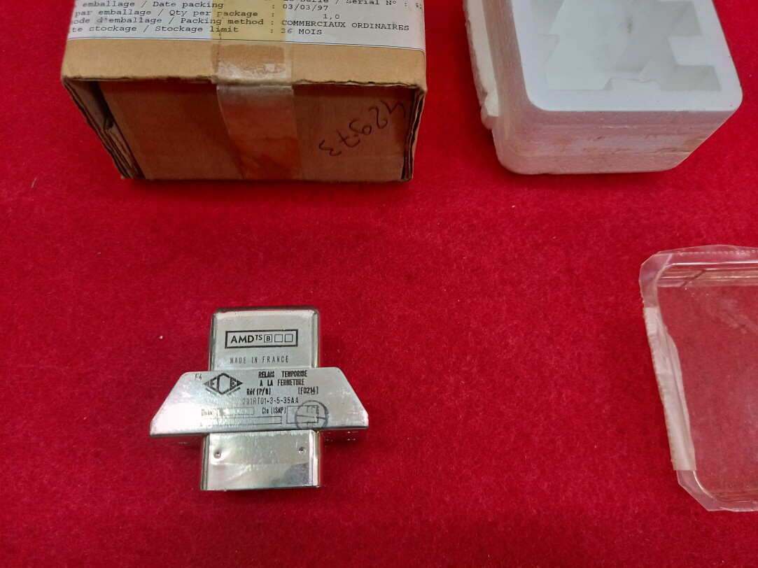 RELAY. 291RT01-3-5-35AA. 28VDC MADE IN FRANCE.