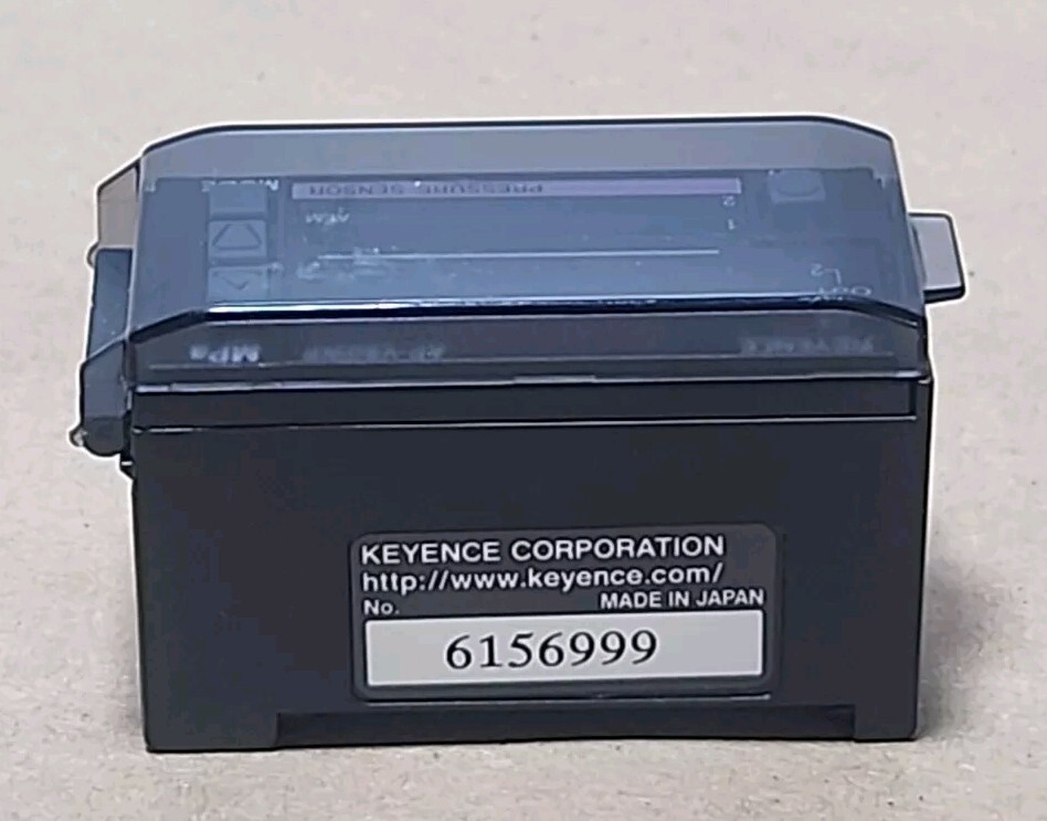 *NEW* Keyence AP-V80WP Digital Pressure Amplifier Sensor 12-24Vdc + Warranty!