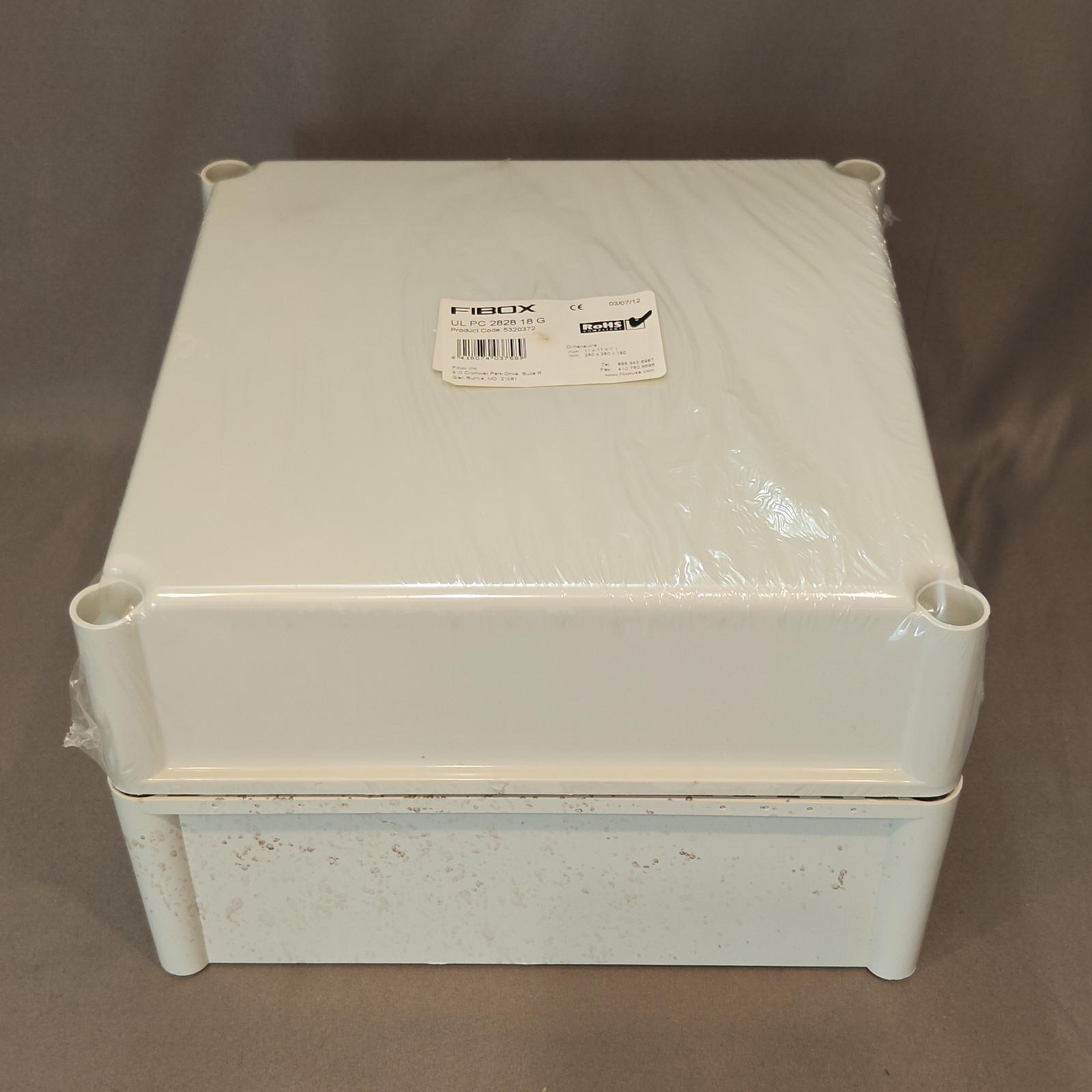 FIBOX UL PC 2828 18 G Plastic Electrical Enclosure, 11 x 11 x 7.1″, Has Stain