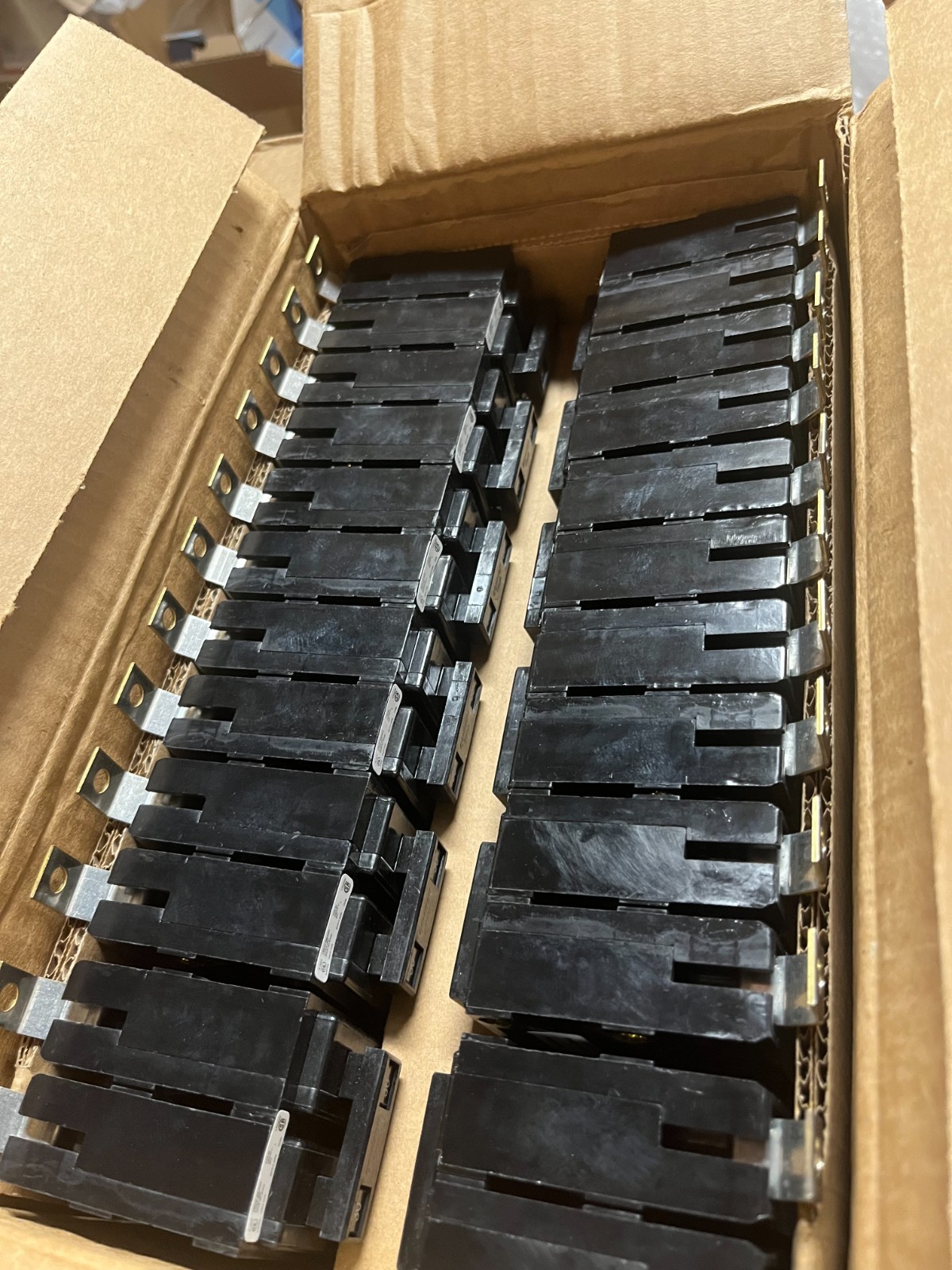 NEW Eaton BAB2030 Quicklag thermal-magnetic circuit breakers
