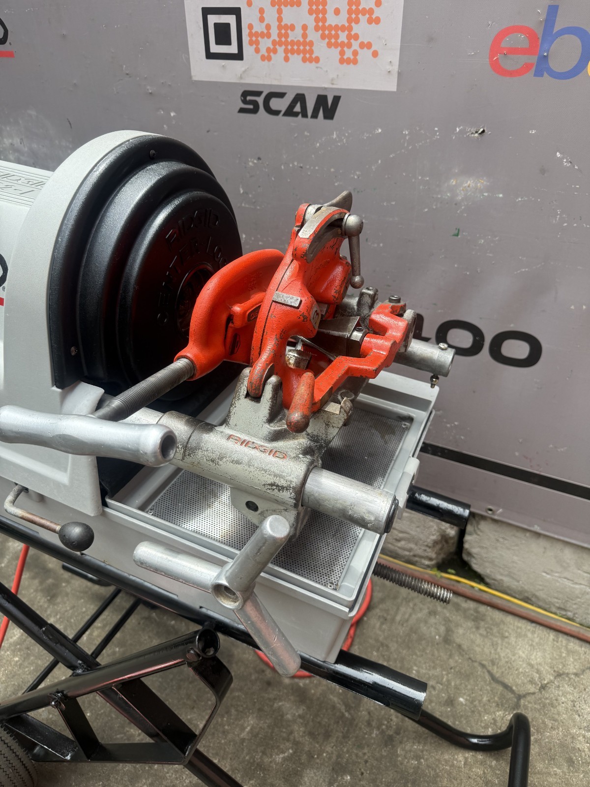 Rigid 1822 Automatic Pipe Threading Machine. 300, 535. Works Great.