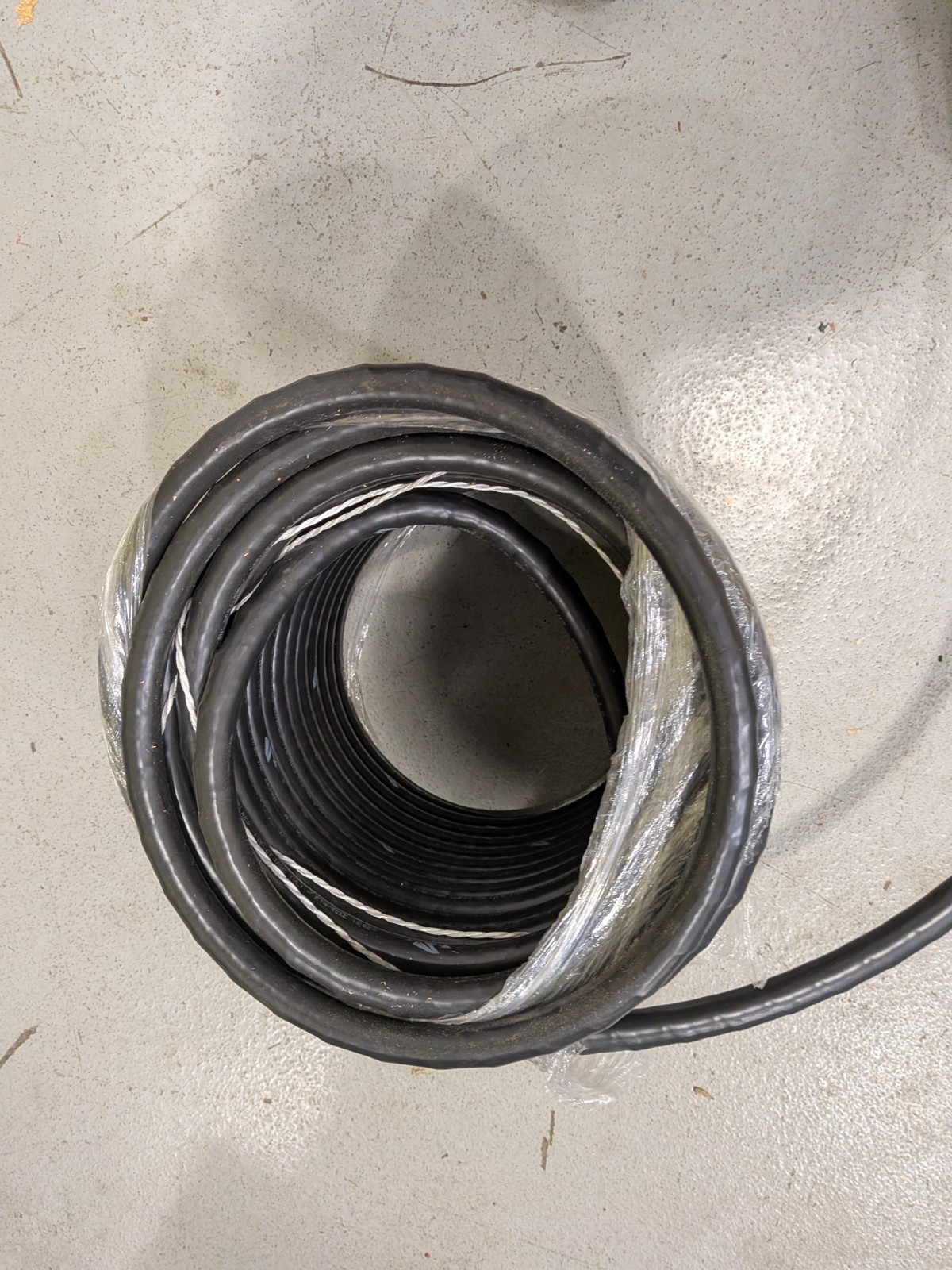 83′ 1/0 AWG Type MV-105 Medium Voltage Power Cable PVC Jacket 5KV/8KV