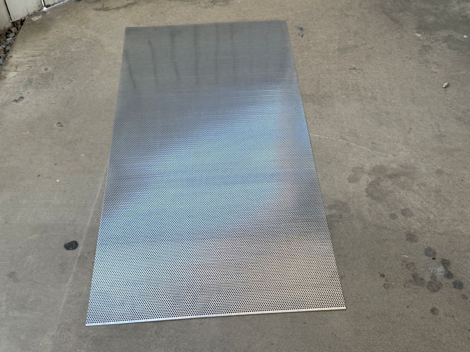 Sandbaggy Perforated Steel Sheet 24″ x 48″ – Perforated Metal Sheet – 20 Gauge