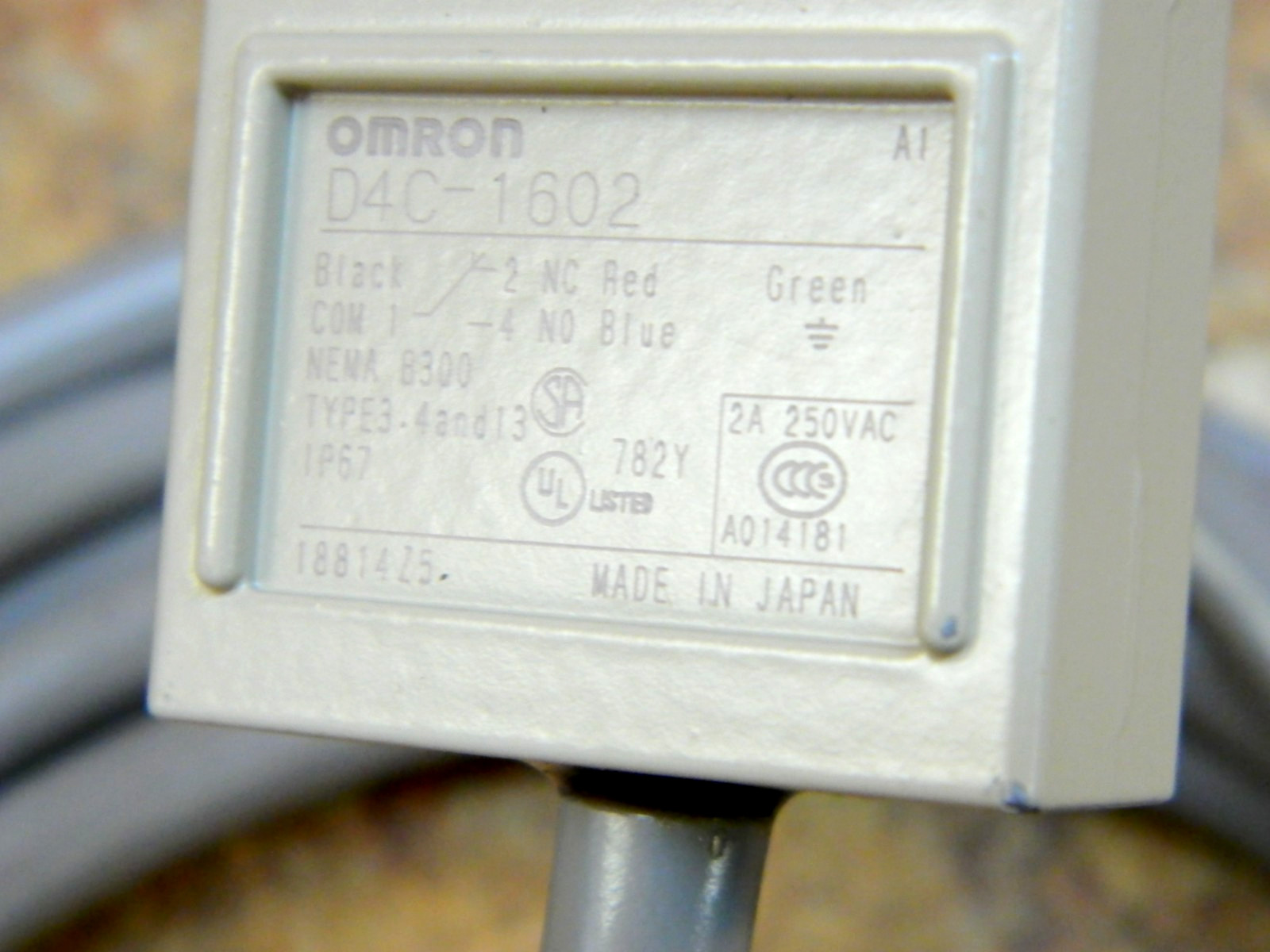 OMRON D4C-1602 Limit Switch Roller Plunger SPDT NO/NC 9′ Cable