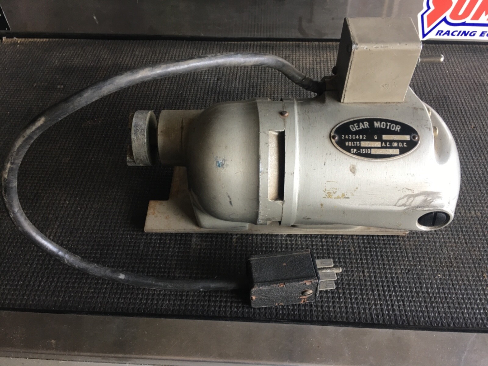 GE GEAR MOTOR SP-1510-34211 230V AC or DC