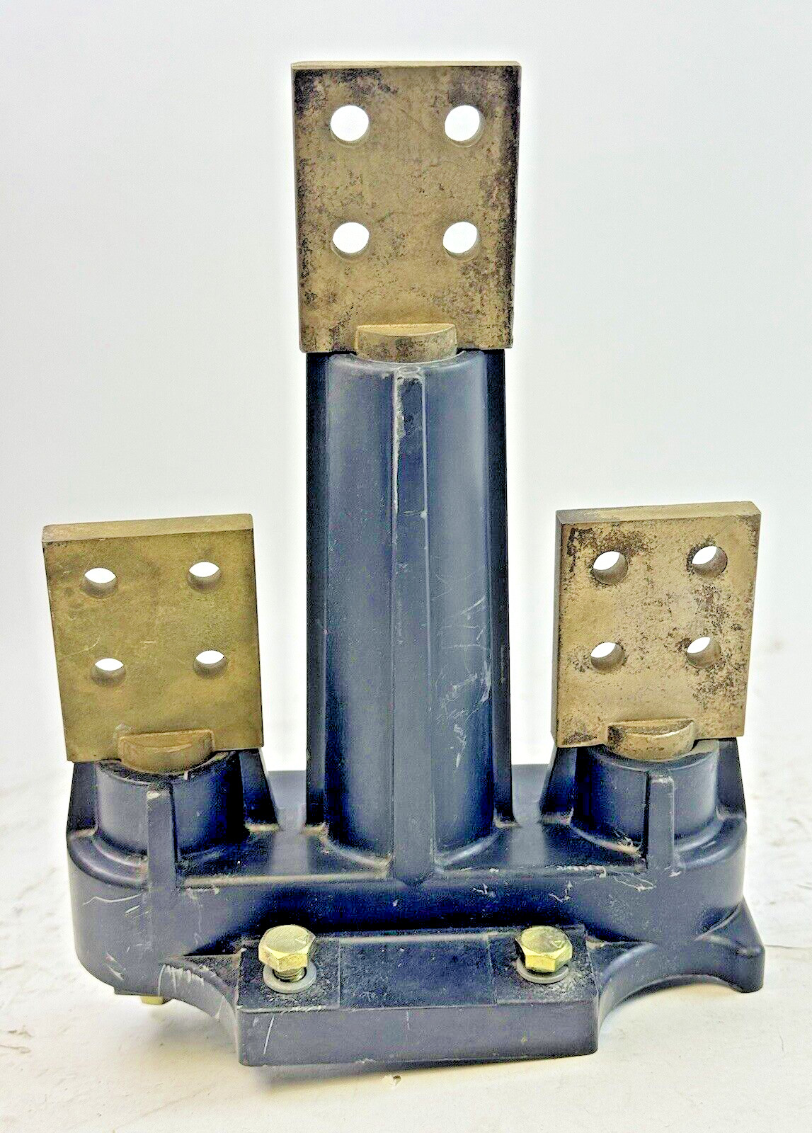 SIEMENS/ ITE – PC5661 – PLUG-IN MOUNTING BASE ASSEMBLY – FOR LD FRAME BREAKERS
