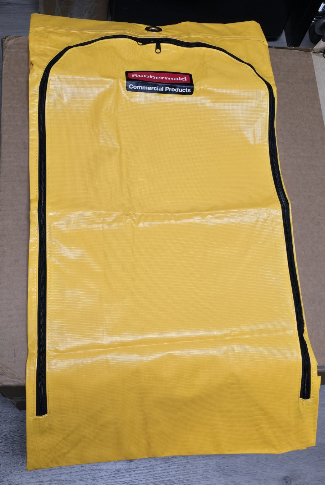 RUBBERMAID COMMERCIAL 1966881 REPLACEMENT BAG 17X33YELLOW 34GAL