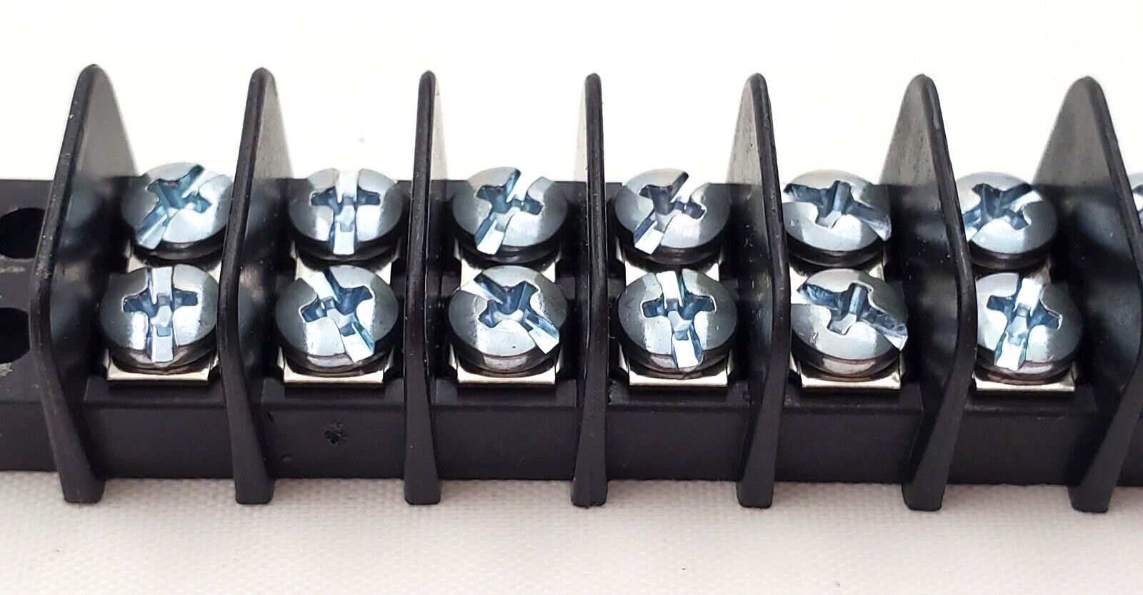 Molex 0387600116 16 Position Dual Row Screw Terminal Strip Block 6-5/8″ Long