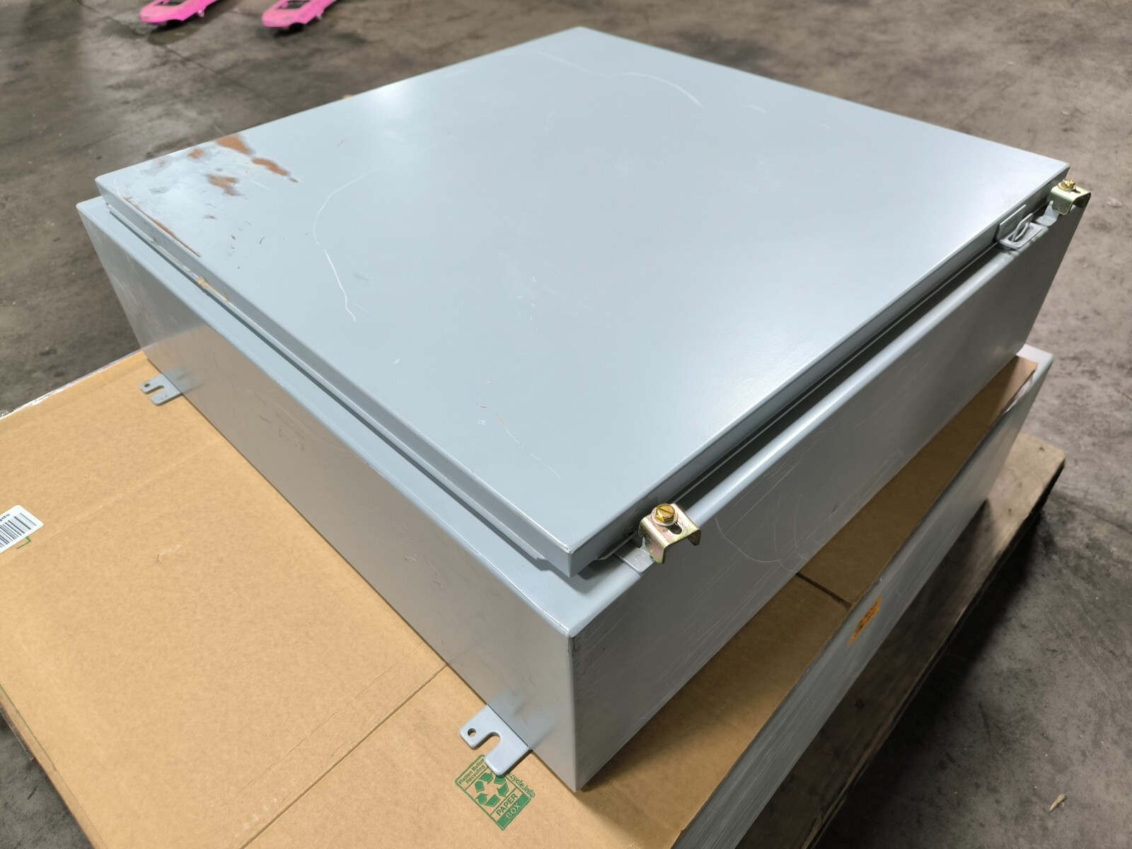 Hoffman A303008LP Industrial Control Panel Enclosure Type 12 13 Rainproof 30″