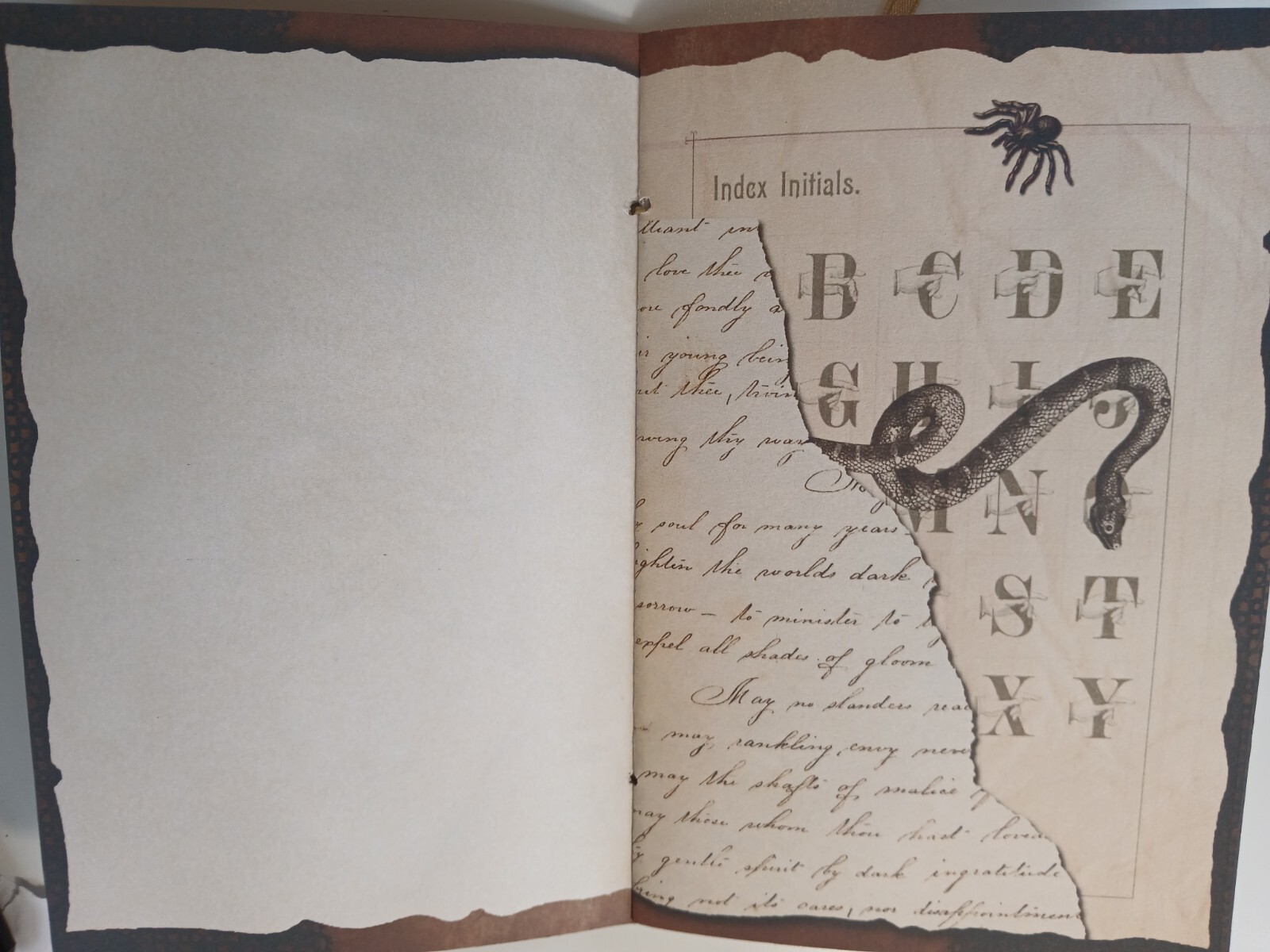 Junk Journal Booklet «AFTER DARK», CREEPY, HORROR, SCARY, 40pg, 30pc Halloween