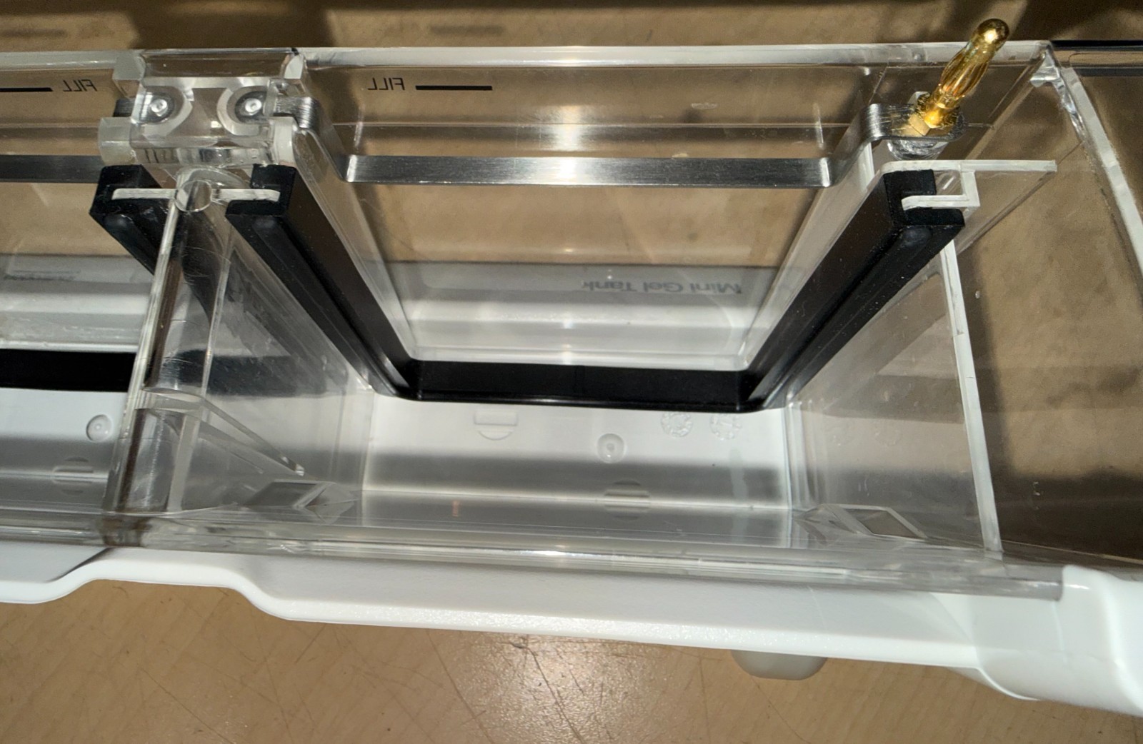 Bio-Rad PowerPac Basic Electrophoresis Power Supply w/Invitrogen Mini Tank