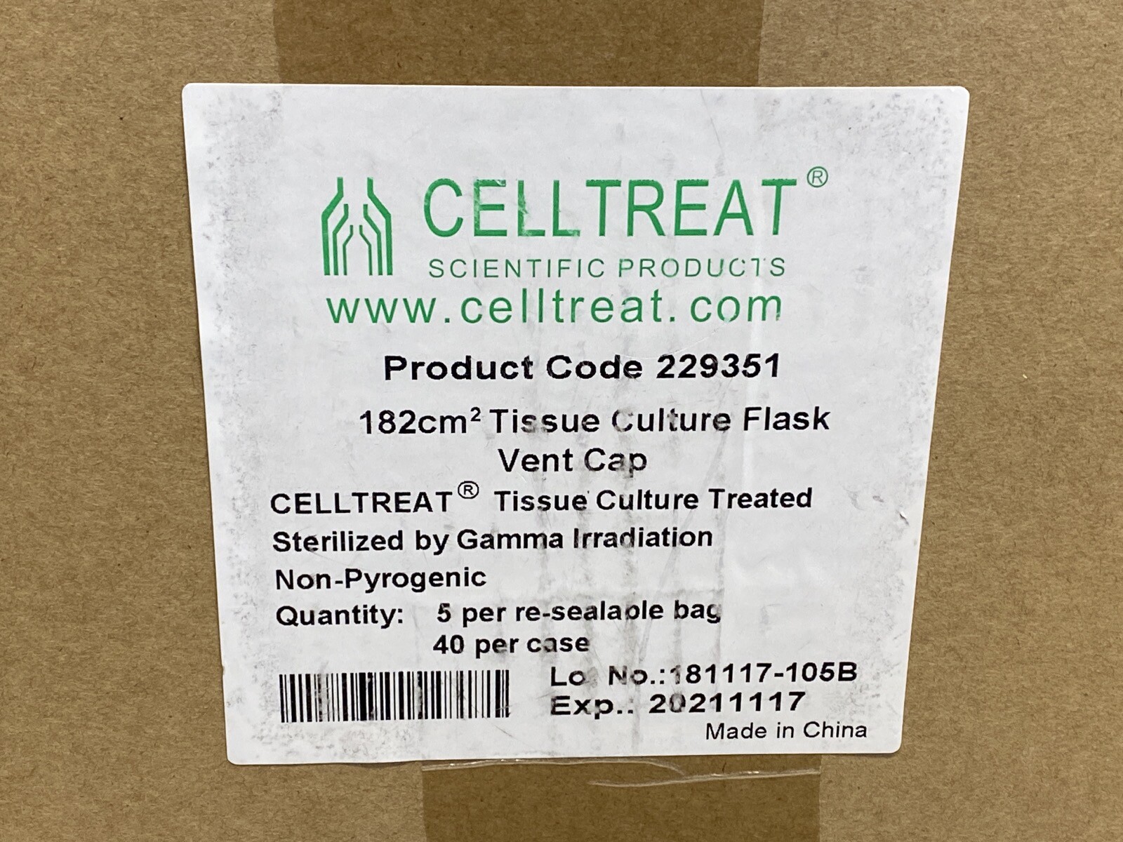 (40/Cs) CELLTREAT 600mL 182cm2 PS Tissue Culture Treated Flask w/Vent Cap 229351