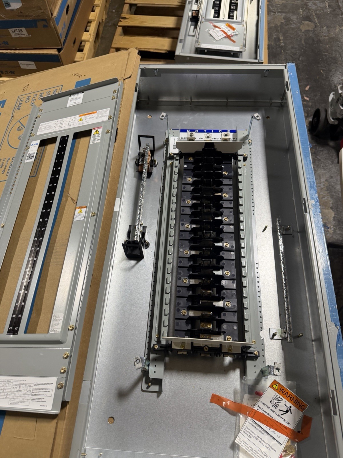 1-EATON PRL2X 225A 480/277V 3P4W MAIN LUG PANELBOARD NEMA 1 SURFACE MOUNT 42″