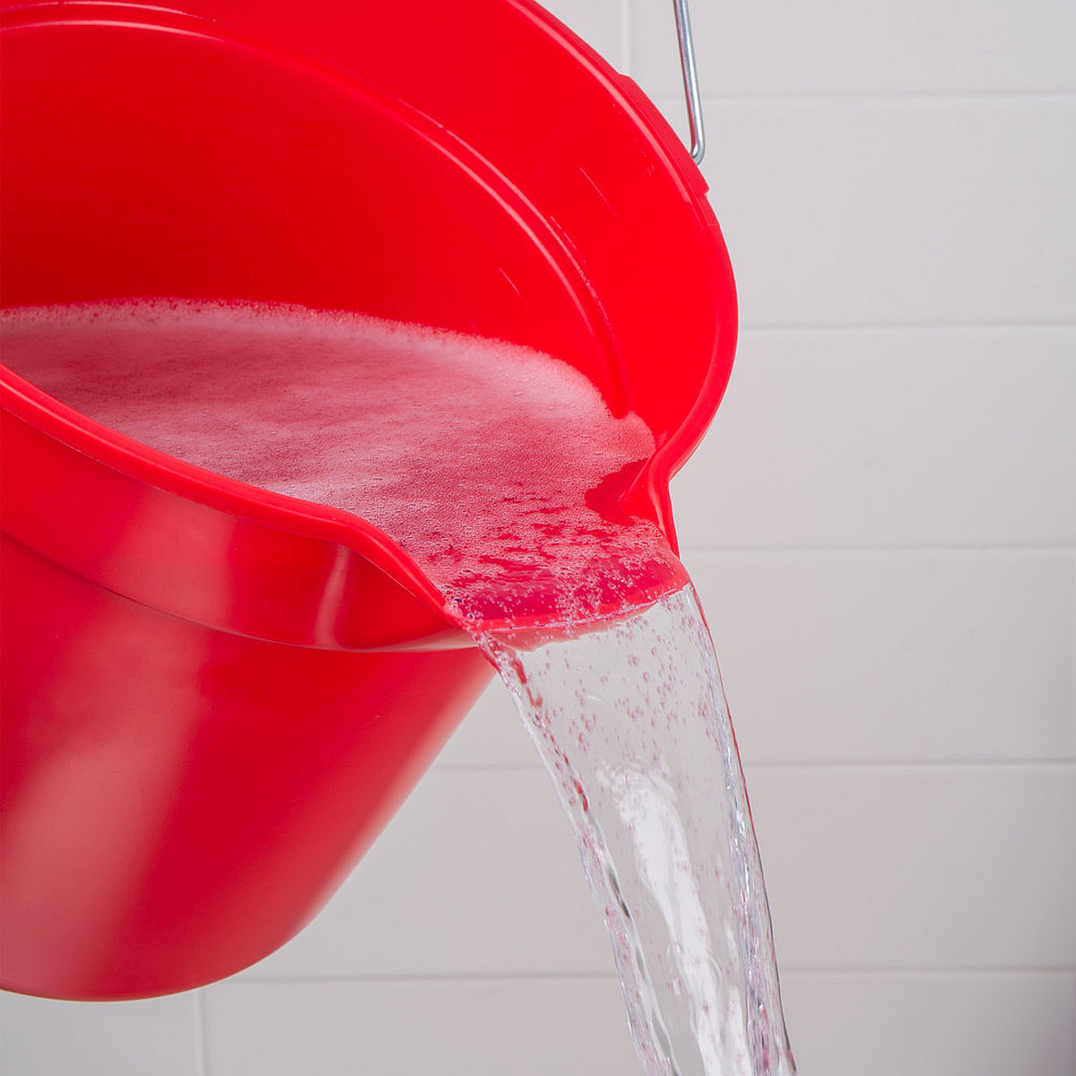 Heavy Duty RED 10quart=2.5 gallon PLASTIC BUCKET rOund Pail w/ Handle RUBBERMAID