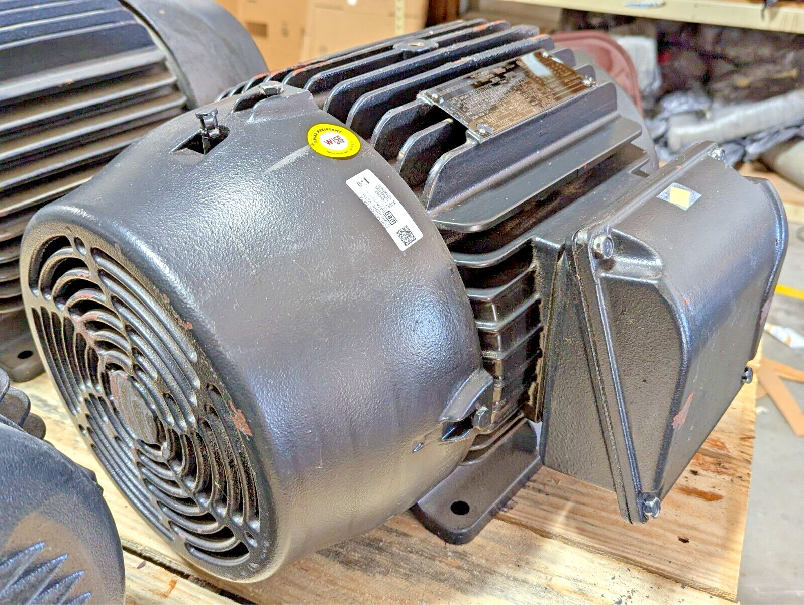 NEW WEG 15 HP W22 SERIES MOTOR / 230/460 VOLT 1770 RPM 254T FRAME