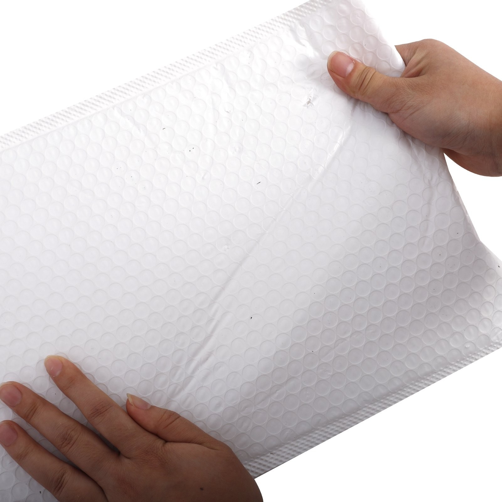 White 7″x9″ / 9.8″x11.8″ / 7.8″ x9.8″ Poly Padded Bubble Mailer Envelope