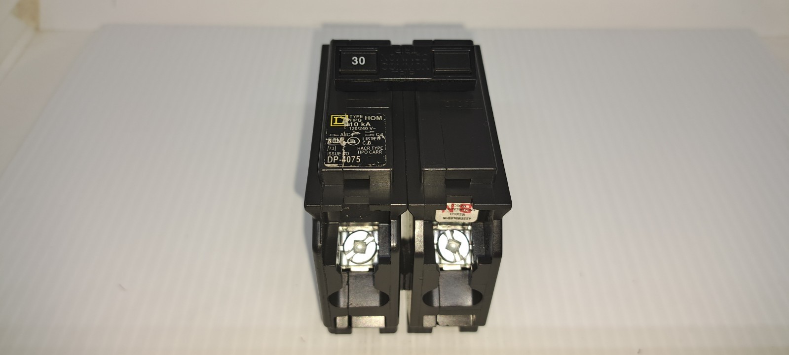SQUARE D HOM230 30 AMP 2 POLE 120/240V CIRCUIT BREAKER TYPE HOM FLAW