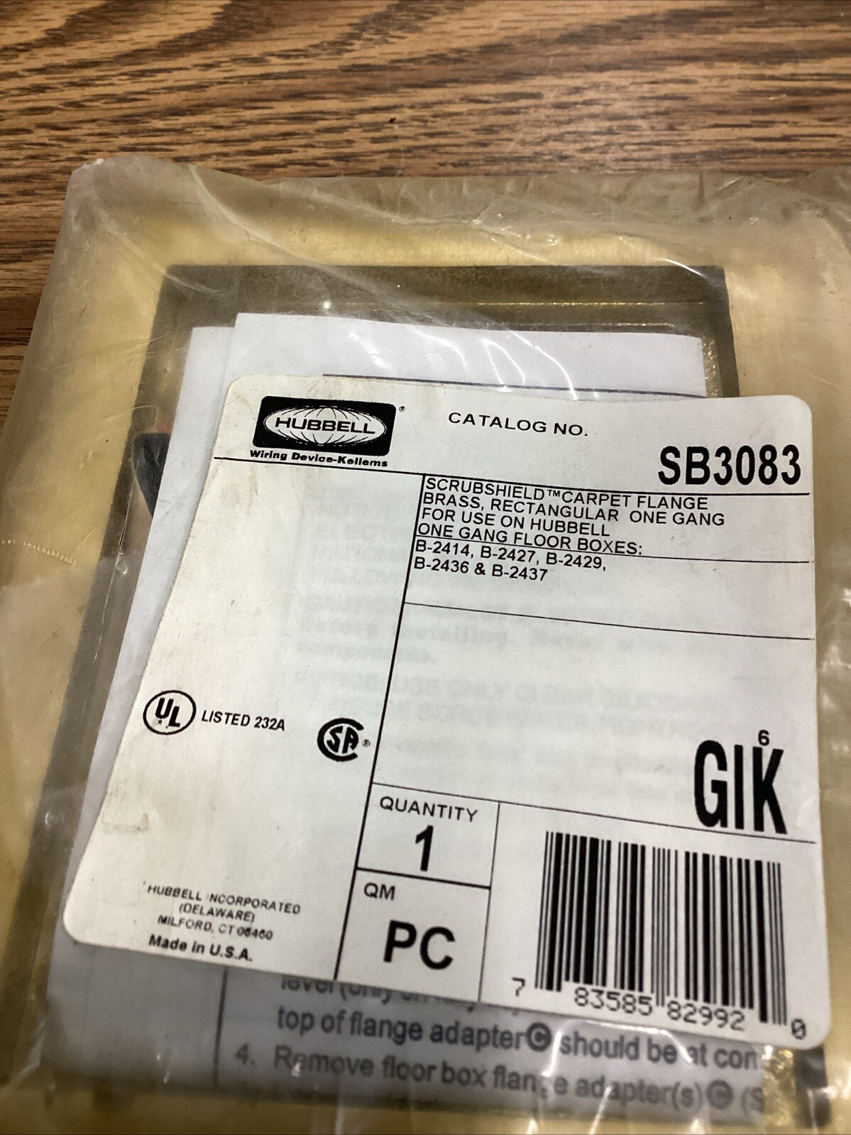Hubbell SB3083 Carpet Flange Brass Rectangular One Gang New