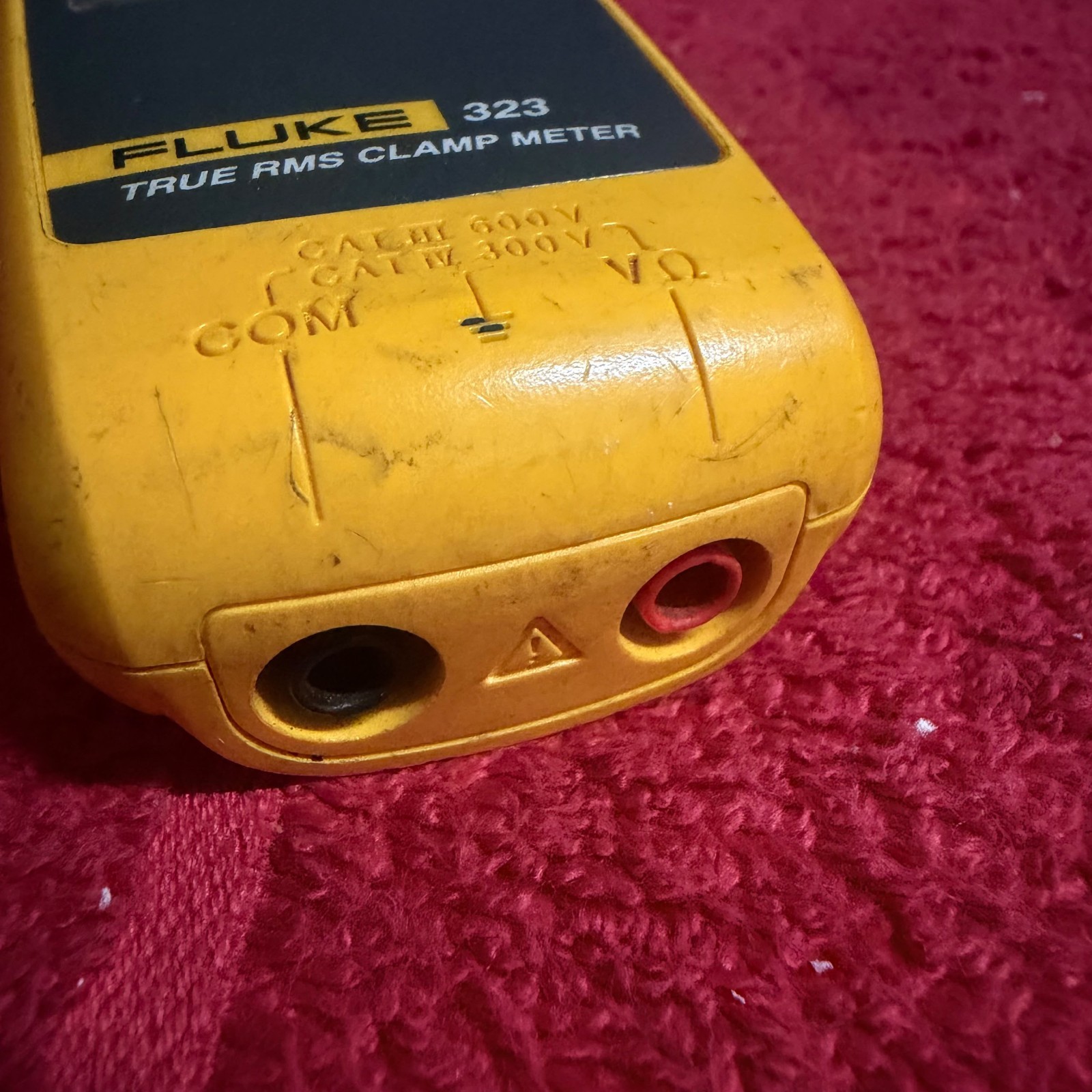 Fluke 323 Clamp Meter With Leads No Case