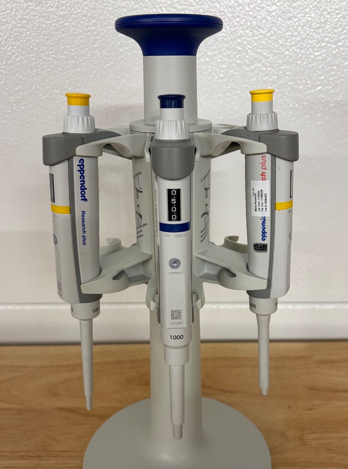 Eppendorf Research Plus Pipette Set (10-100, 20-200, 100-1000) – Refurb, Mint!