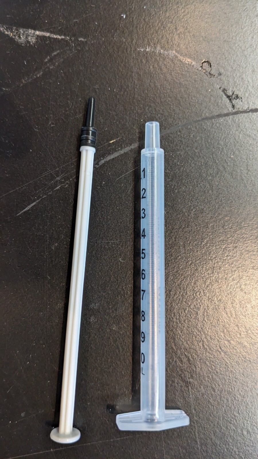 Global Medical Products – Easy Glide 1cc Luer Lock Syringe (No Needle) – QTY 300