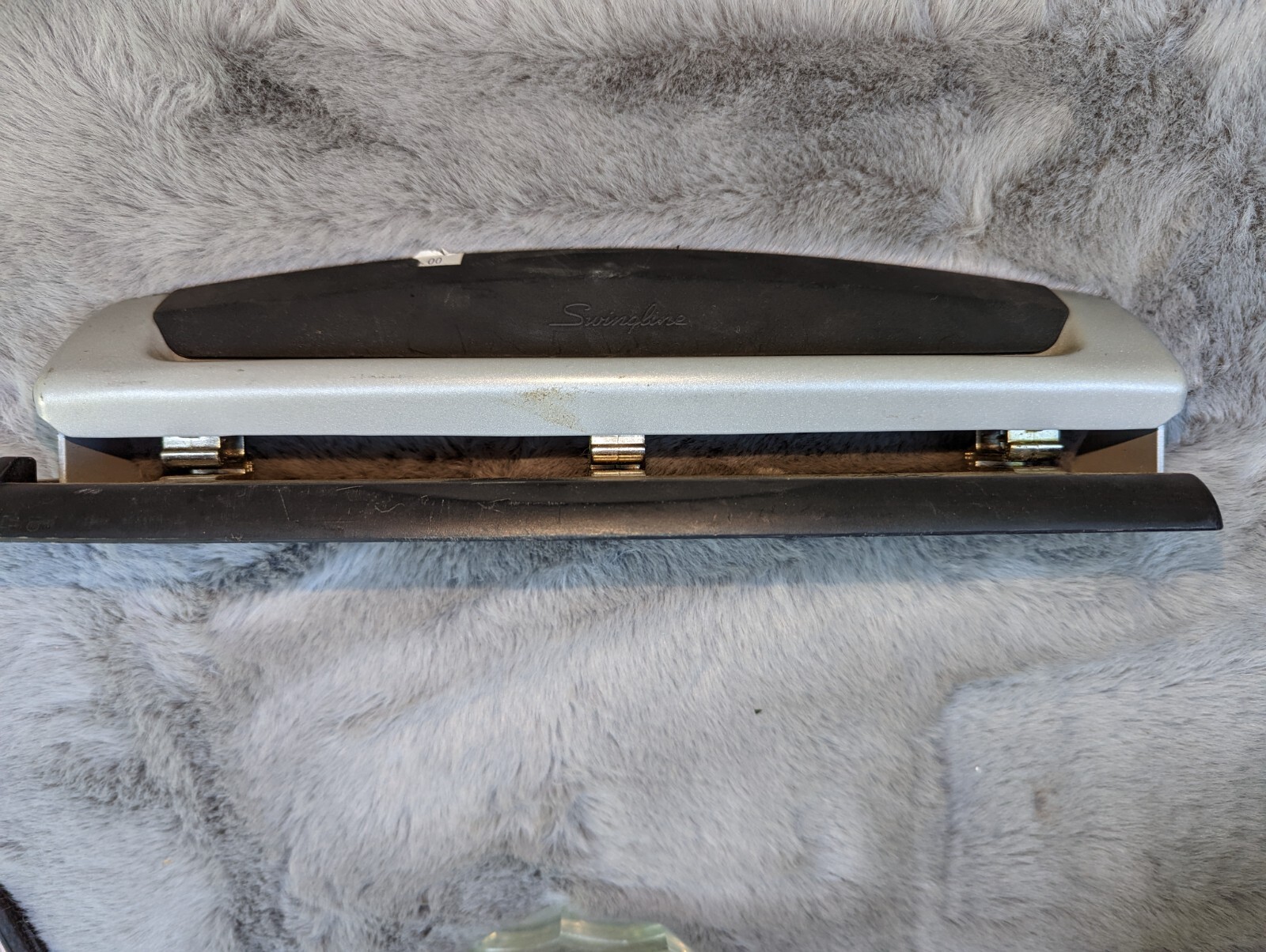 Swingline 9/32 3 Hole Paper Punch Pre-Owned